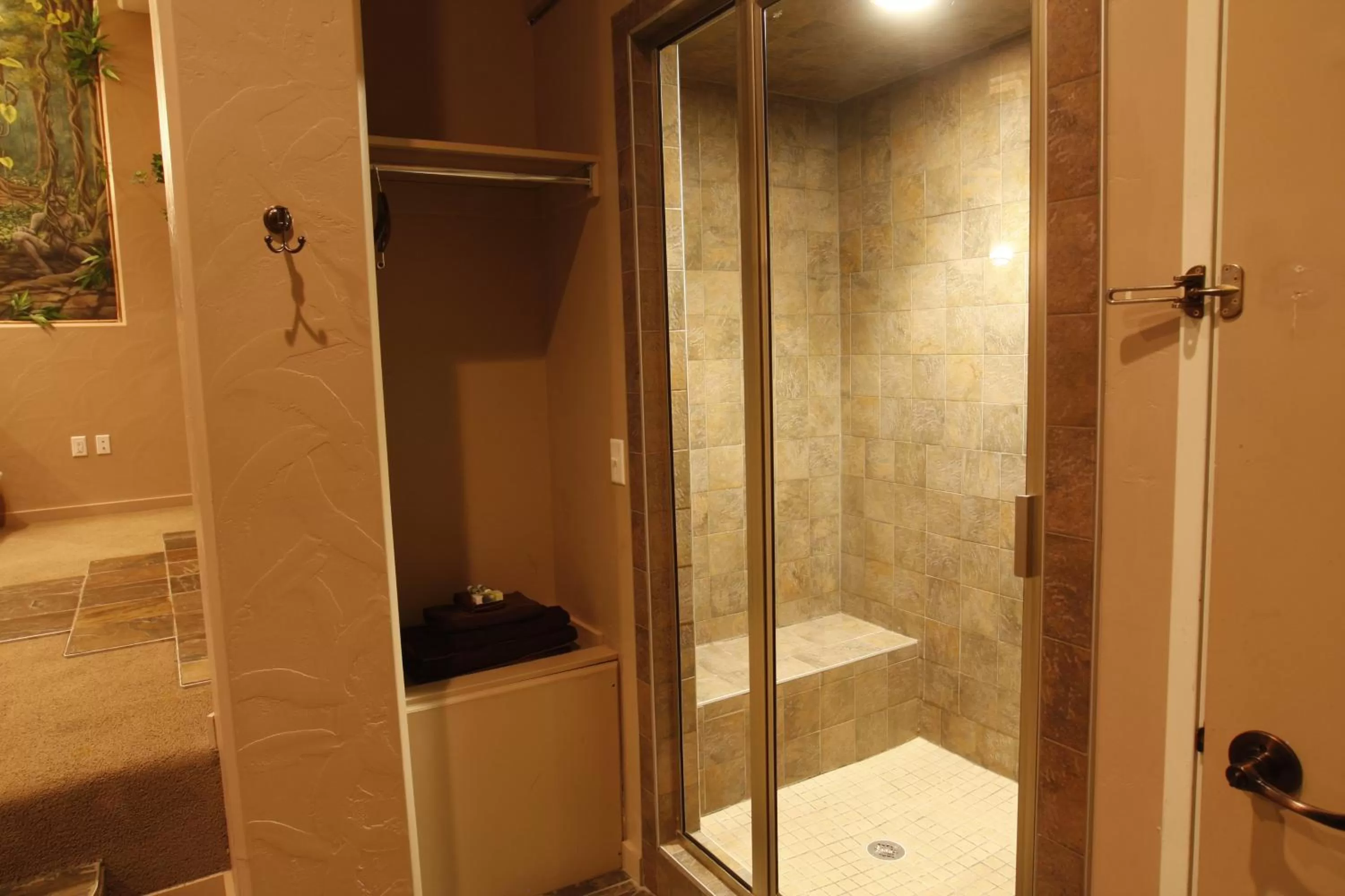 Bathroom in Destinations Inn Theme Rooms