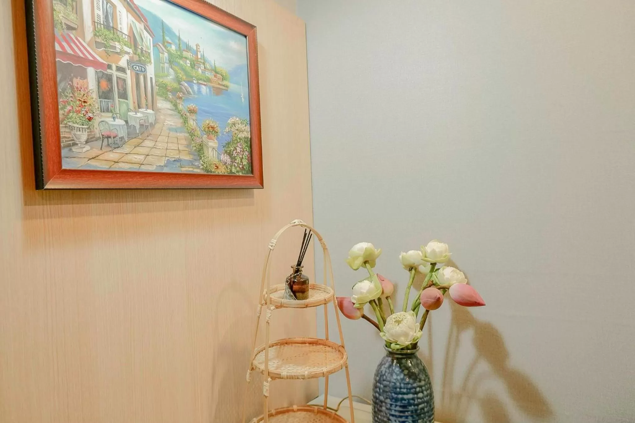 Decorative detail in Galaxy Boutique Sai Gon Central Hotel