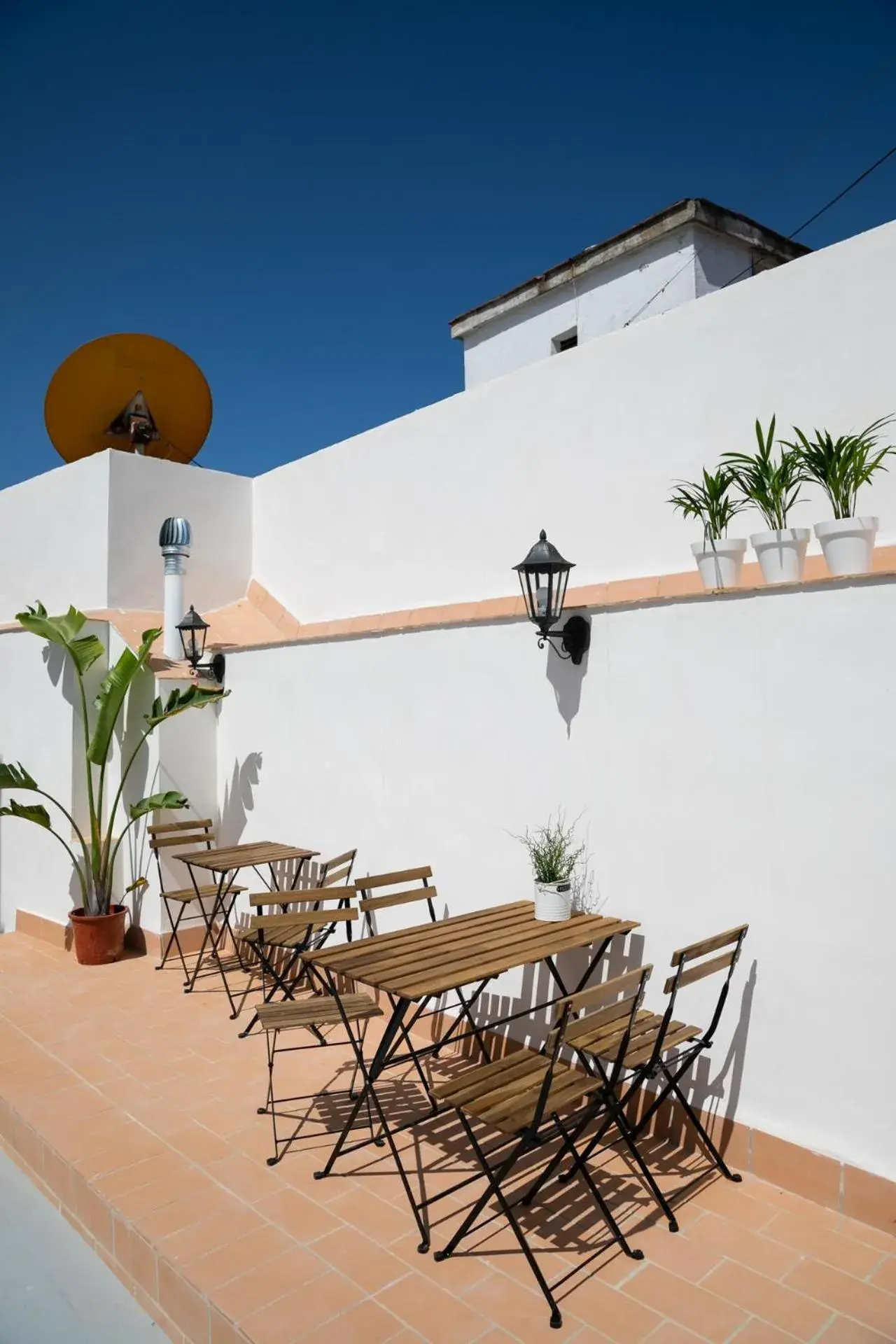 Decorative detail, Balcony/Terrace in Planeta Cadiz Hostel