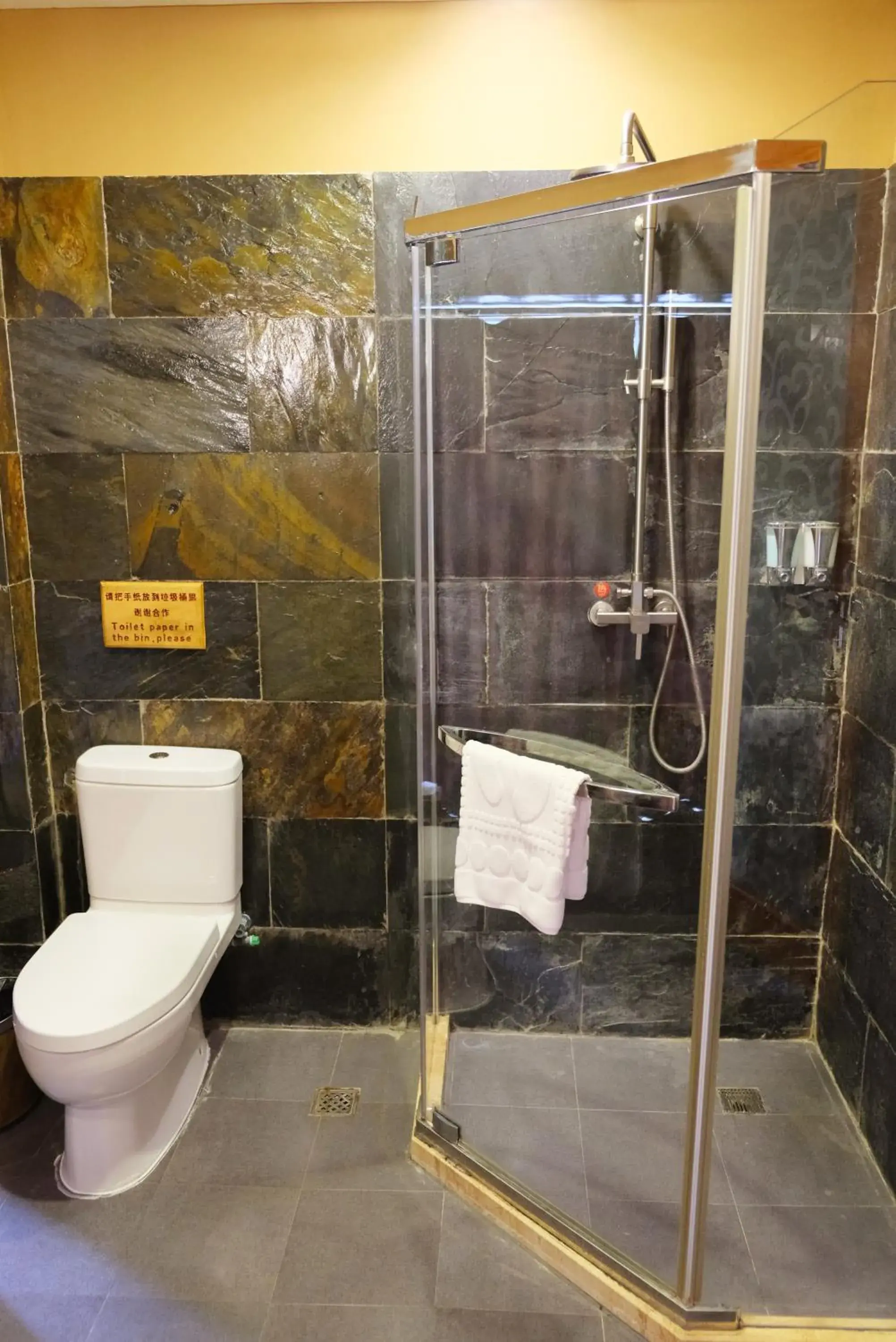 Shower, Bathroom in Yangshuo Moondance Hotel