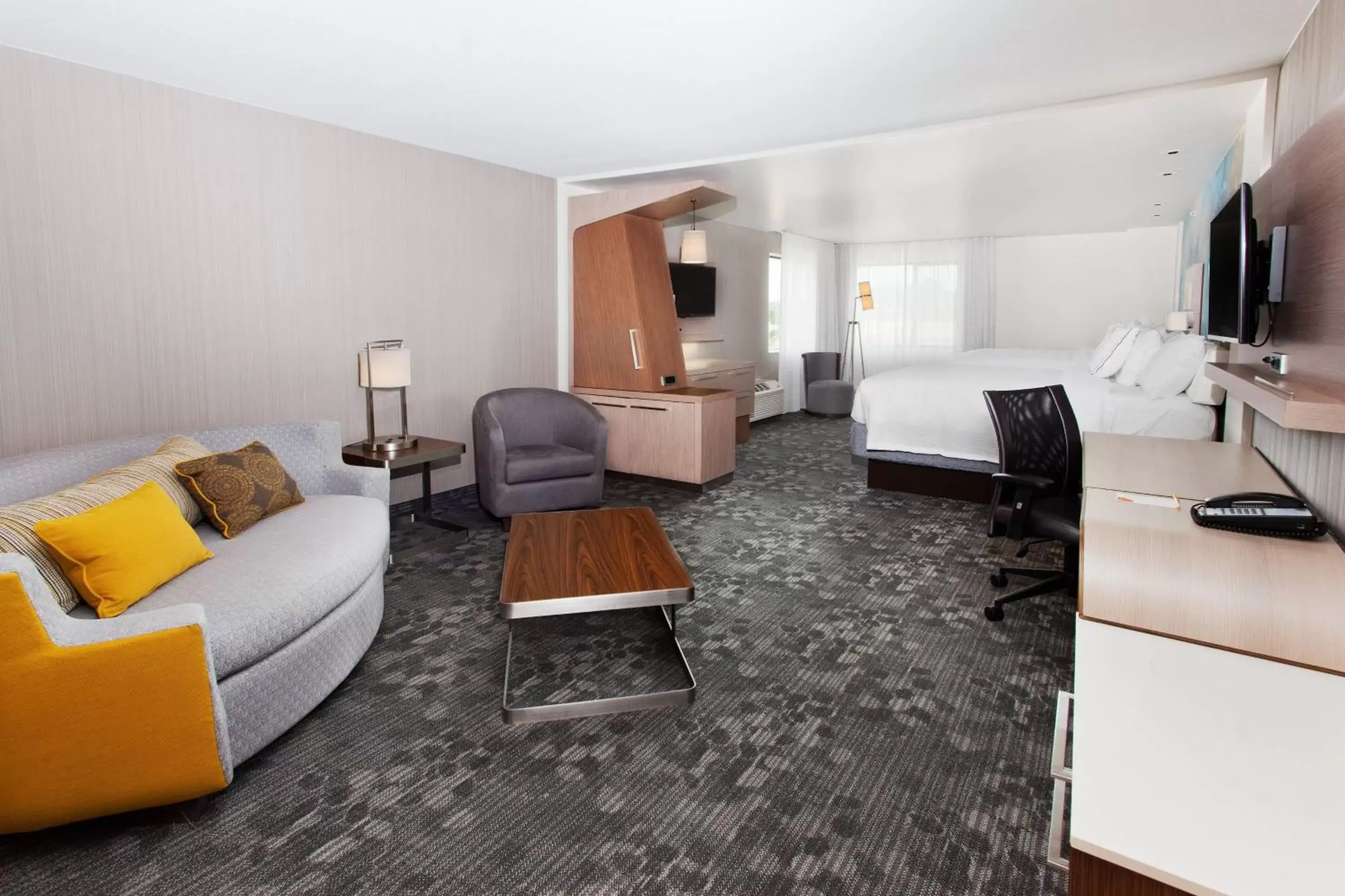 Photo of the whole room in Courtyard by Marriott Columbus Phenix City