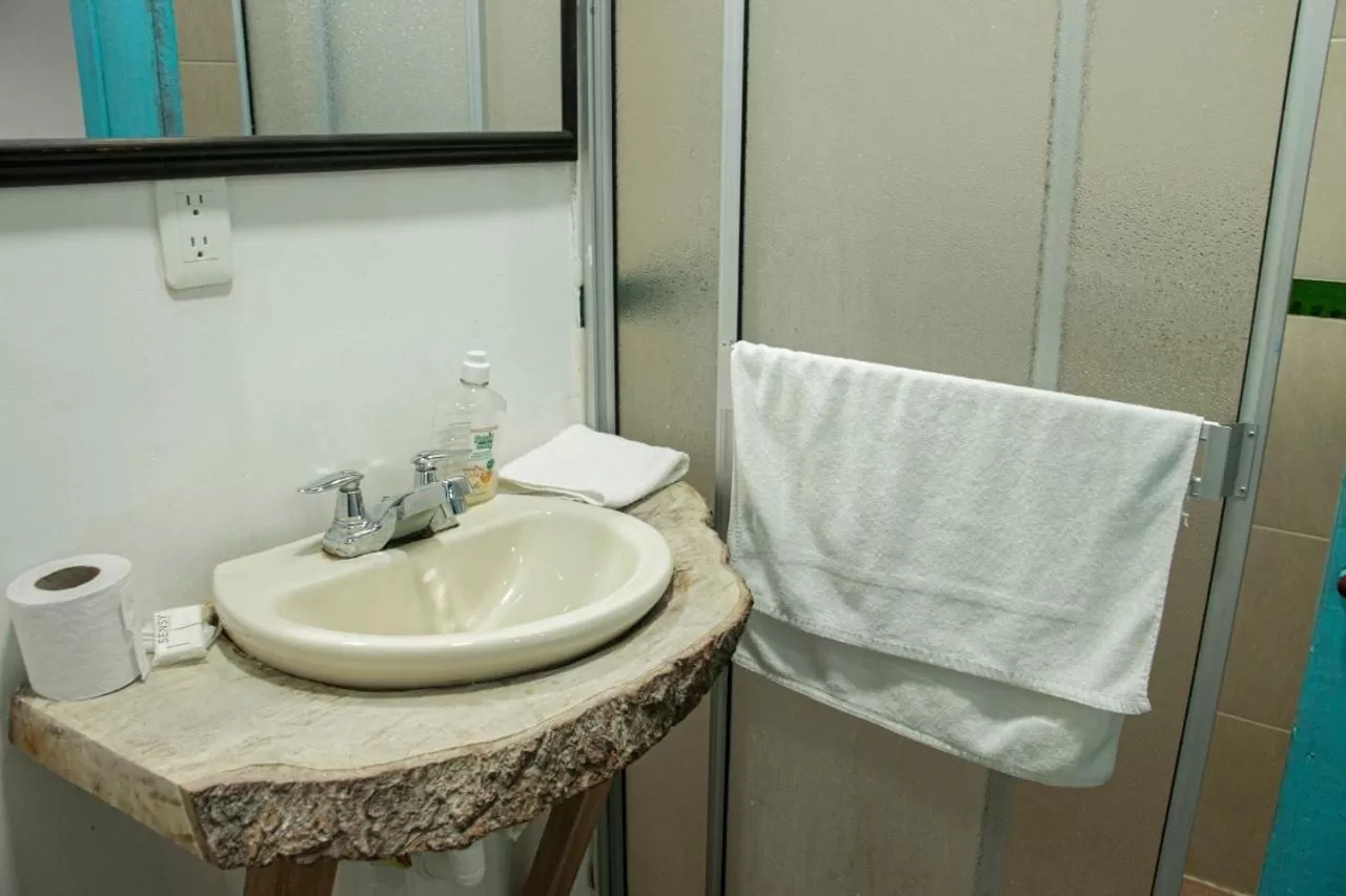 Bathroom in Casa Hotel El Compadre