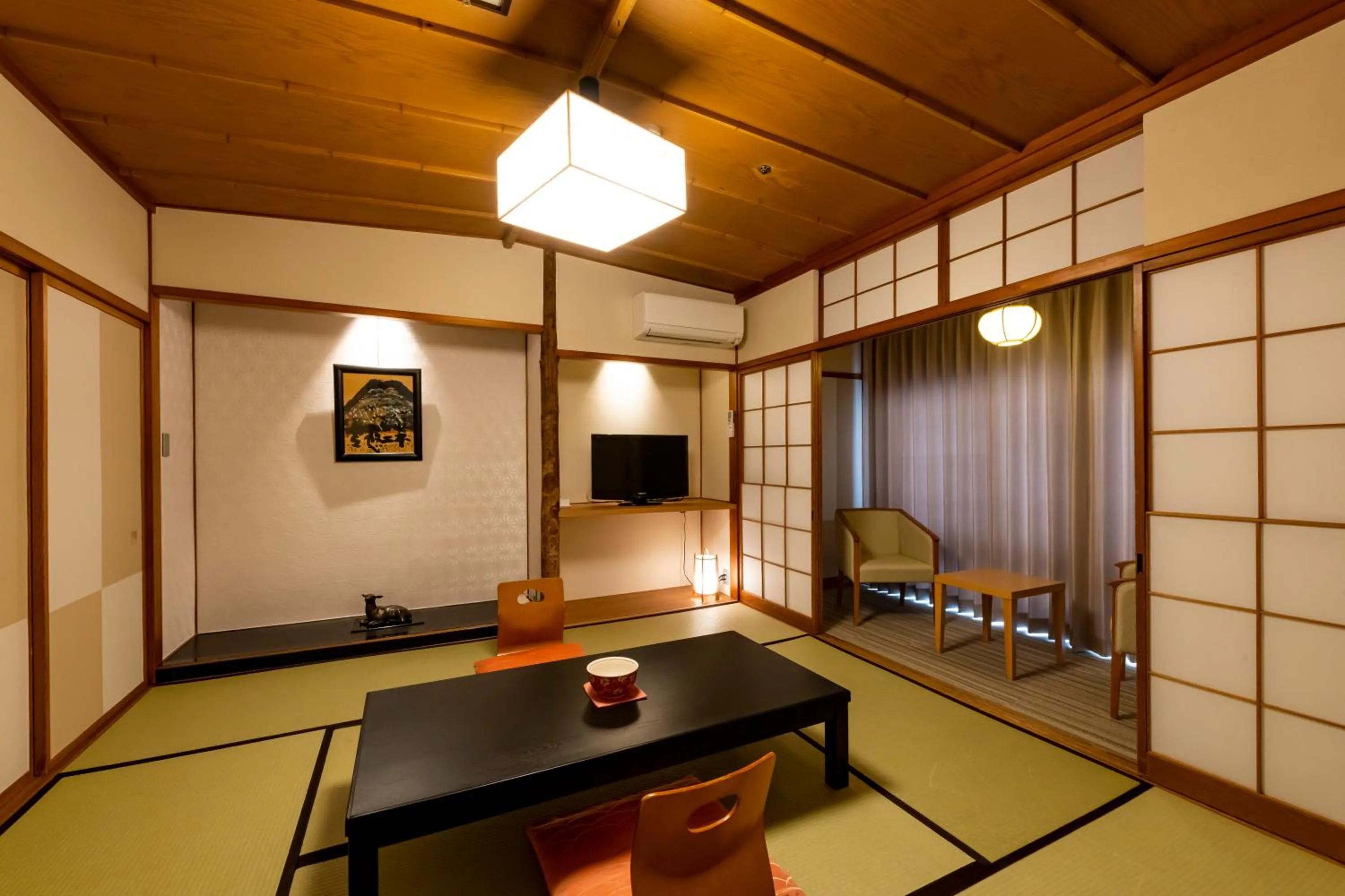 Photo of the whole room in Senkeien Tsukioka Hotel