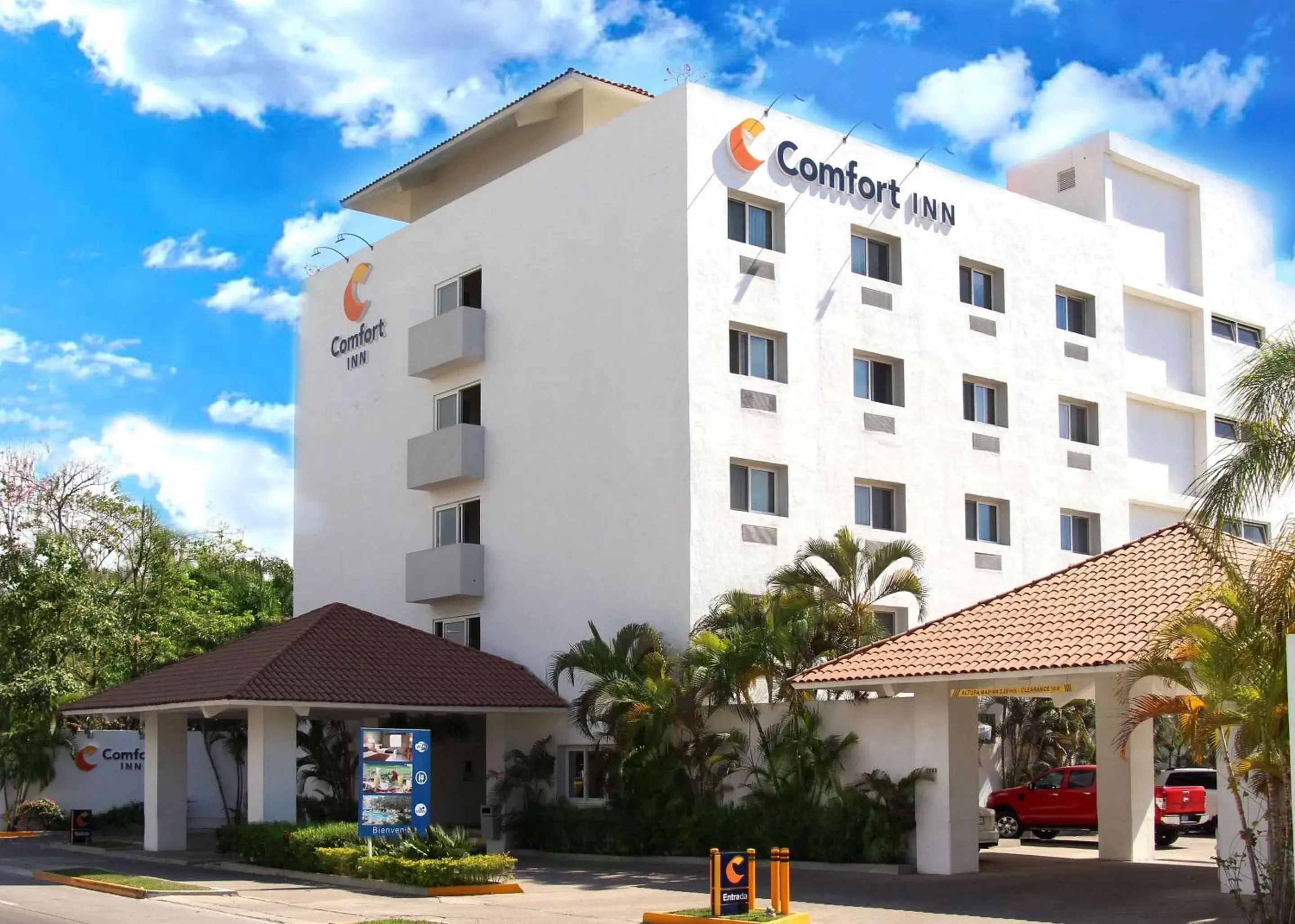 Property Building in Comfort Inn Puerto Vallarta