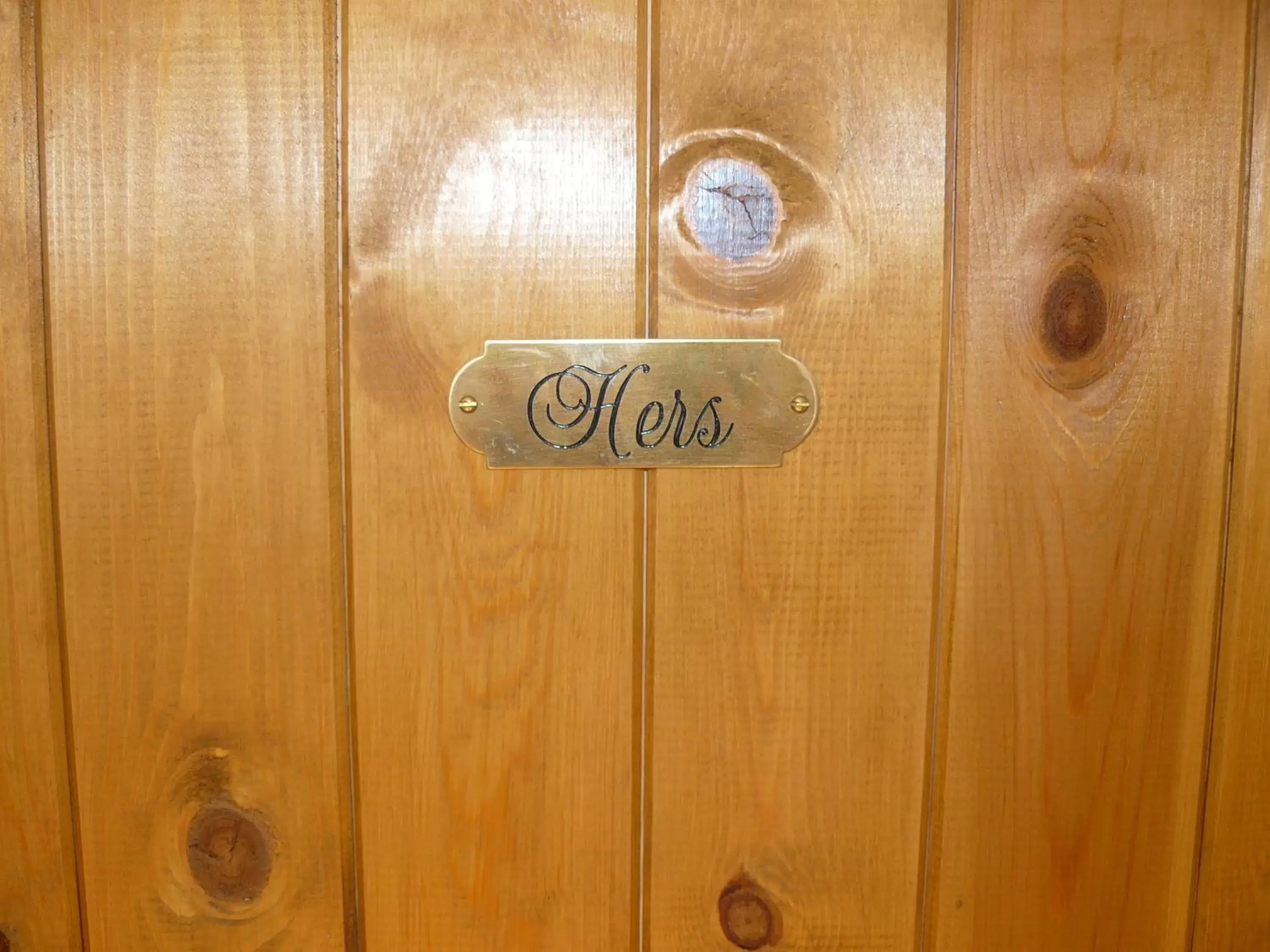 Decorative detail, Bathroom in Riverside Escape