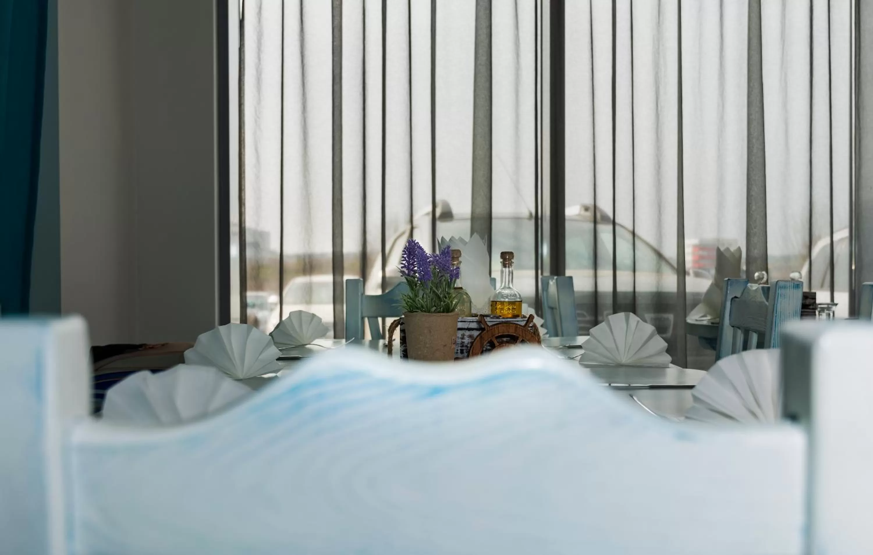 Restaurant/places to eat in Hotel City