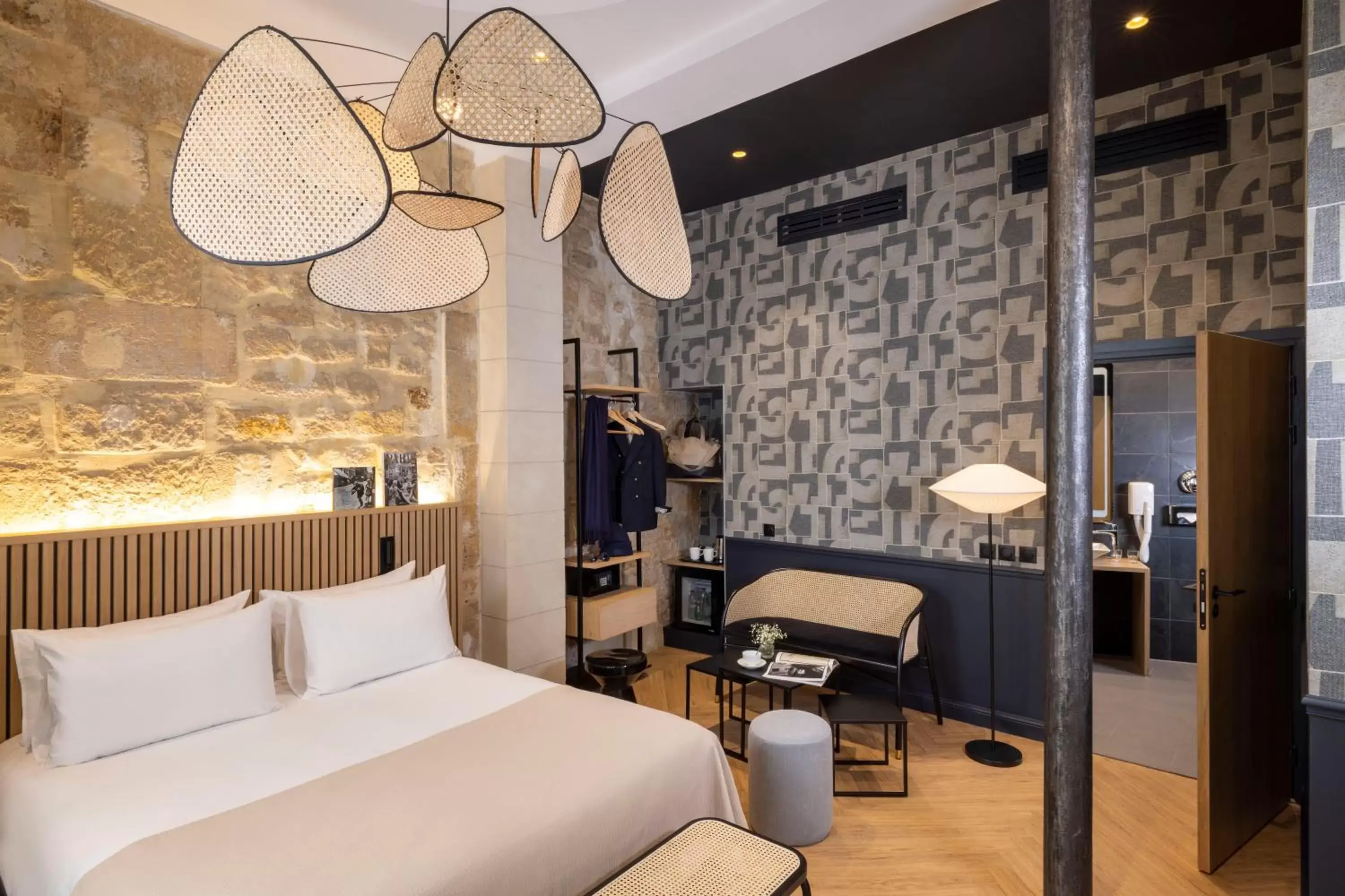 Bed in Hotel Abbatial Saint Germain