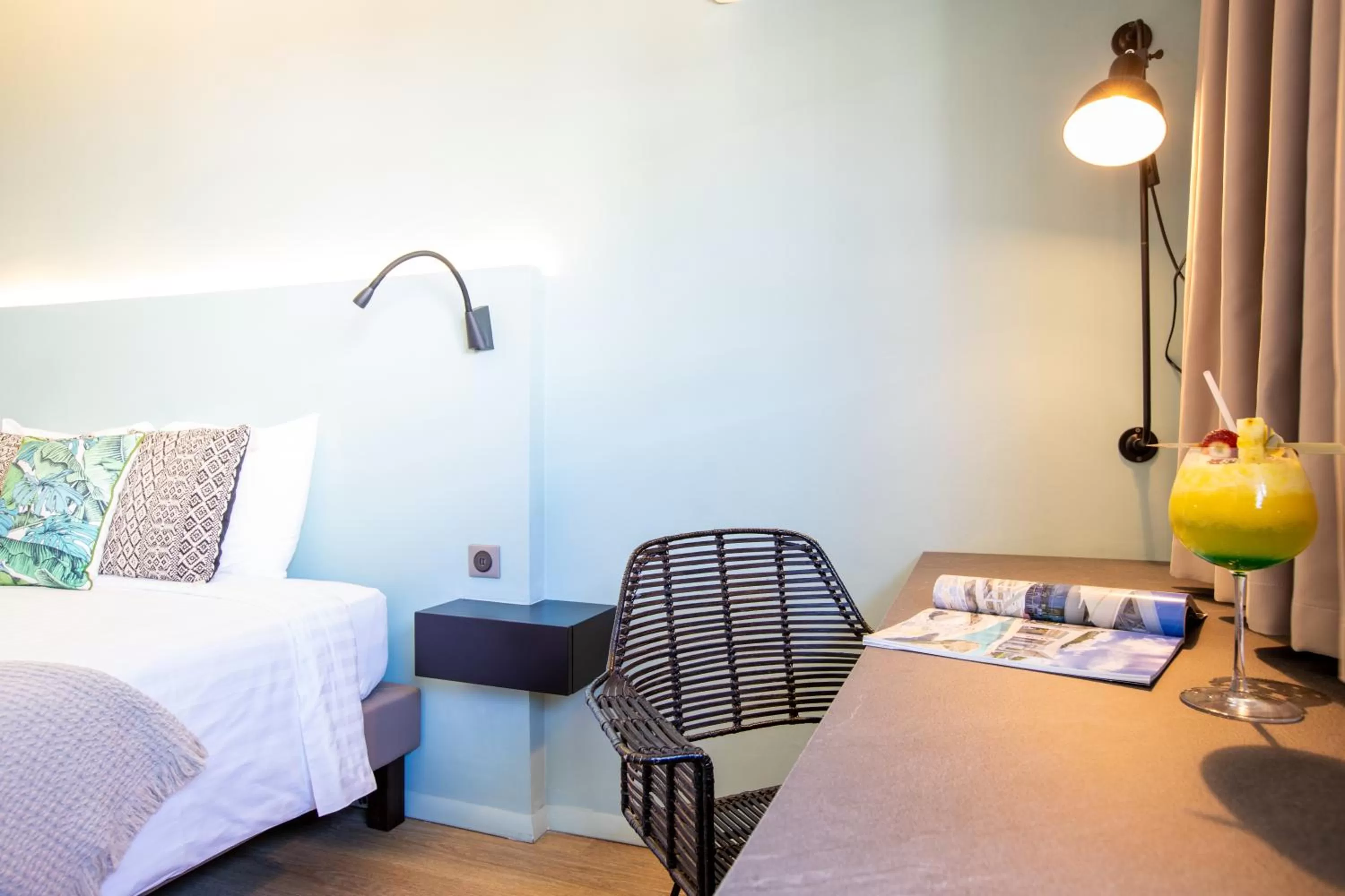 Seating area, Bed in Centr'Hotel