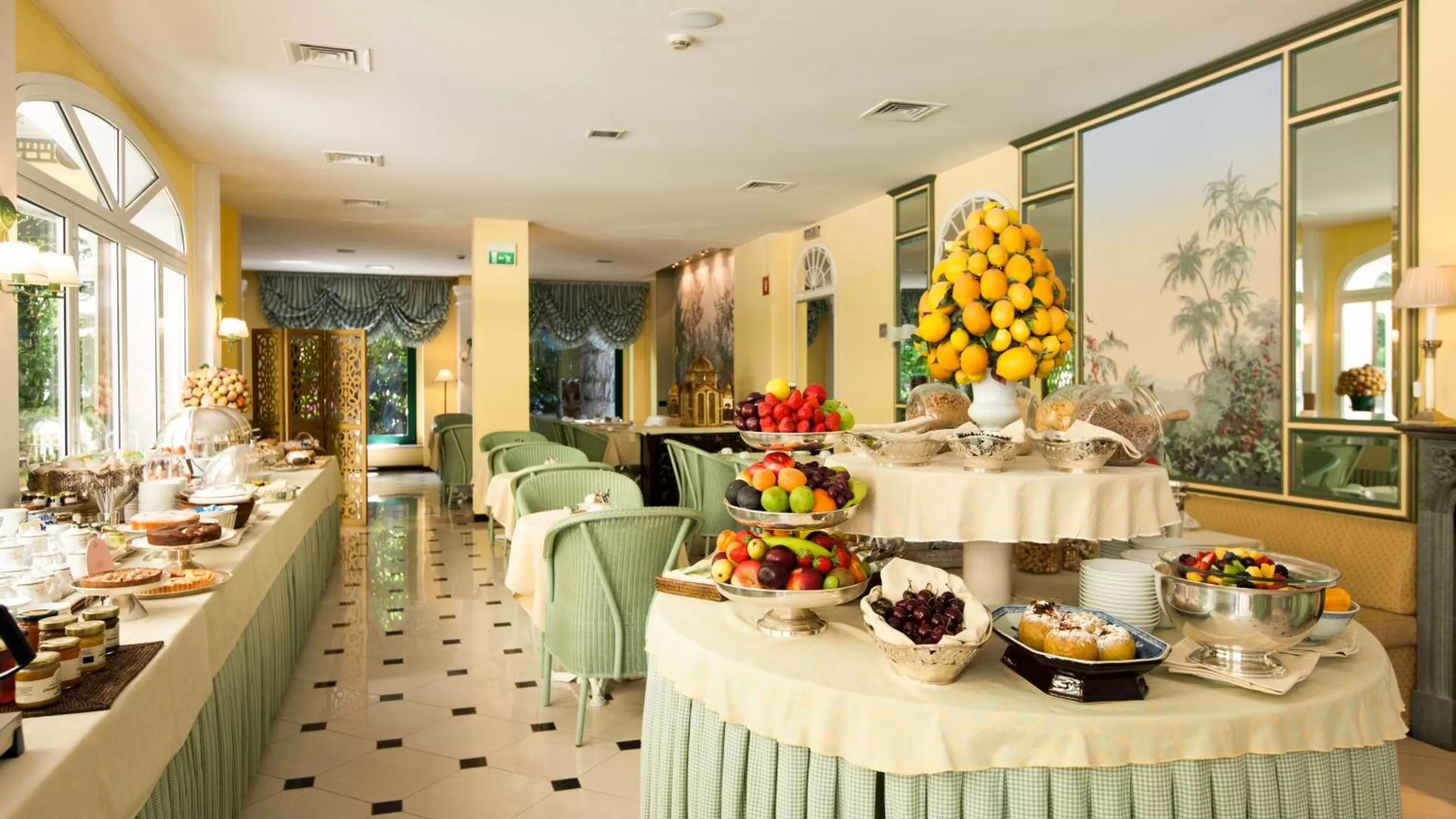 Restaurant/places to eat in Hotel Victoria & Iside Spa