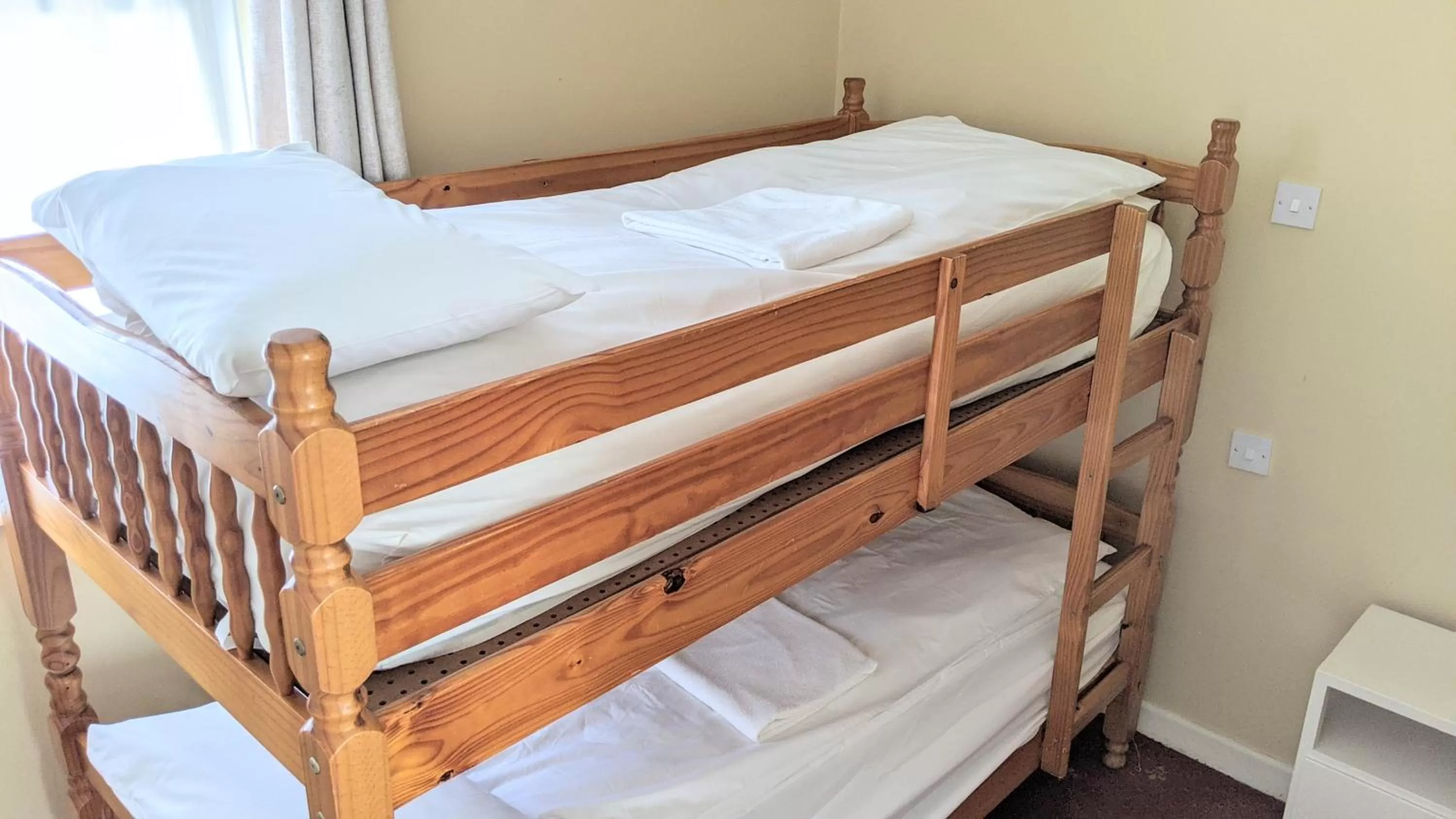 bunk bed, Bed in Ivybridge Guesthouse