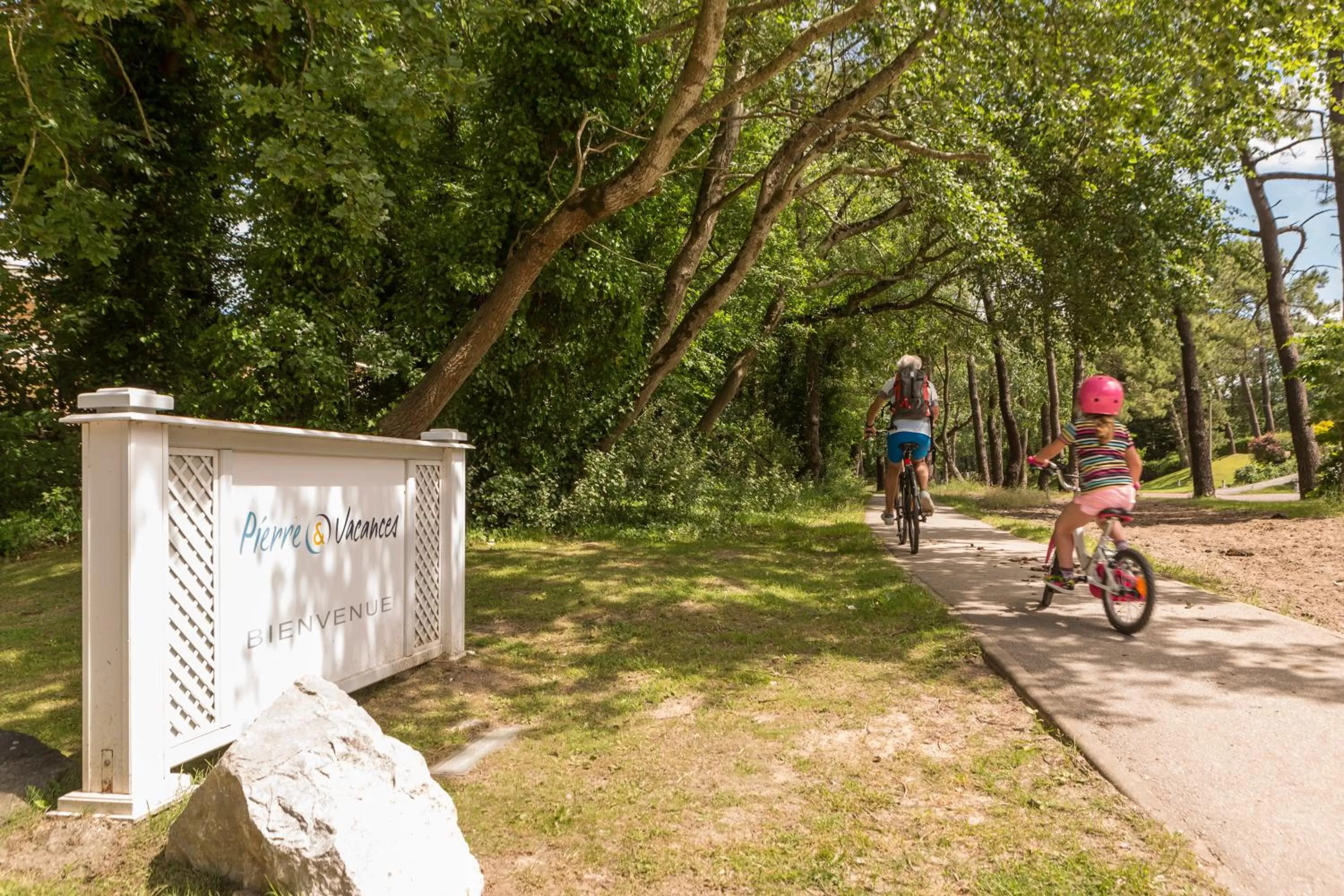 Facade/entrance in Résidence Pierre & Vacances Les Jardins de la Côte d'Opale