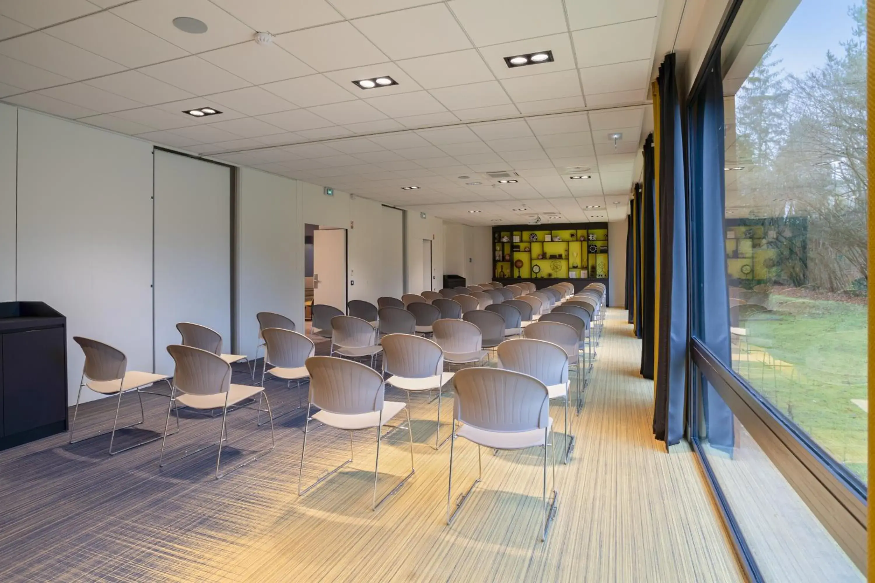 Meeting/conference room in Park & Suites Elégance Genève-Ferney Voltaire