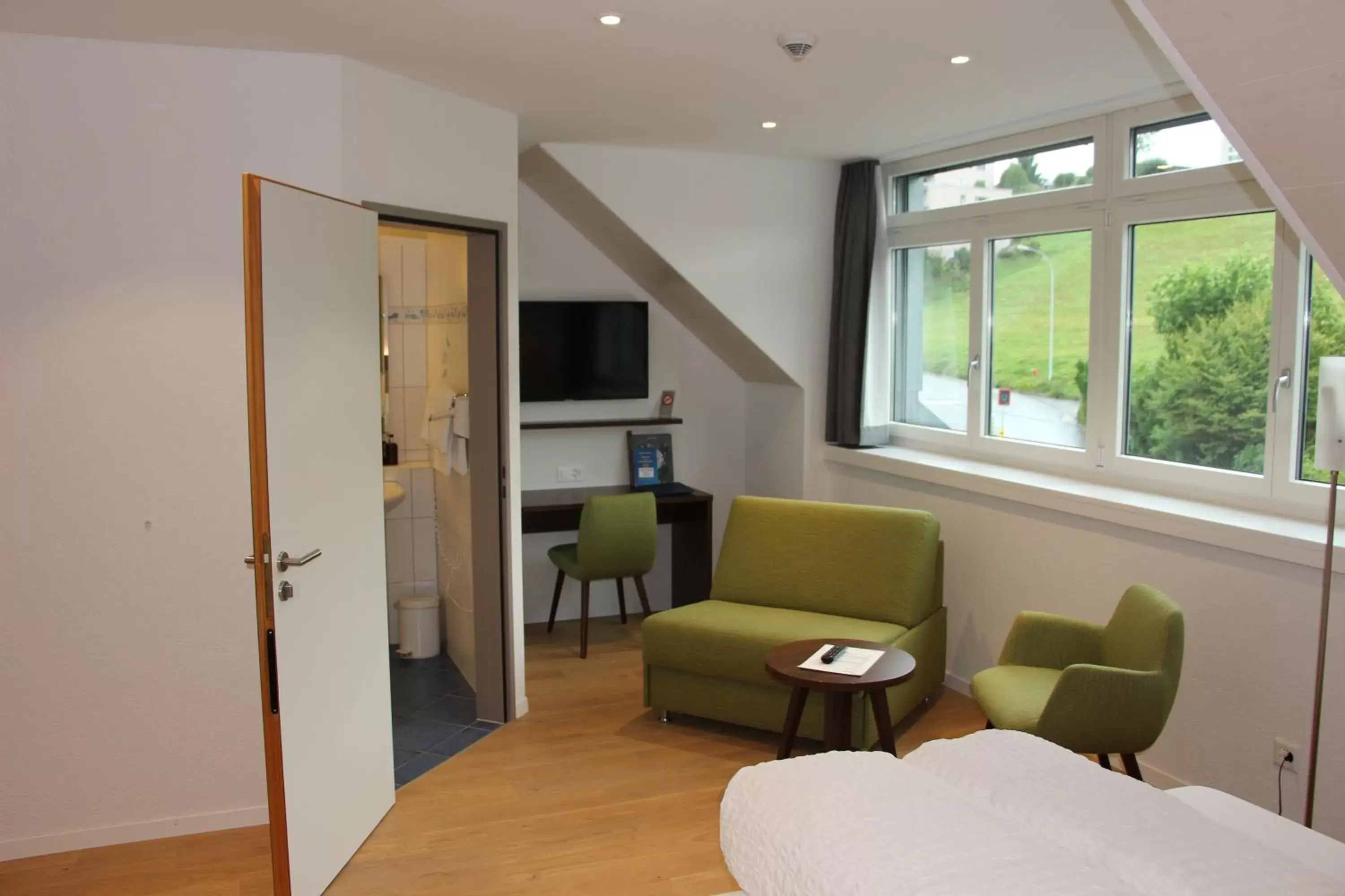 Twin Room with Private Bathroom - single occupancy in Seehotel Delphin Twin Room with Private Bathroom - single occupancy in Seehotel Delphin