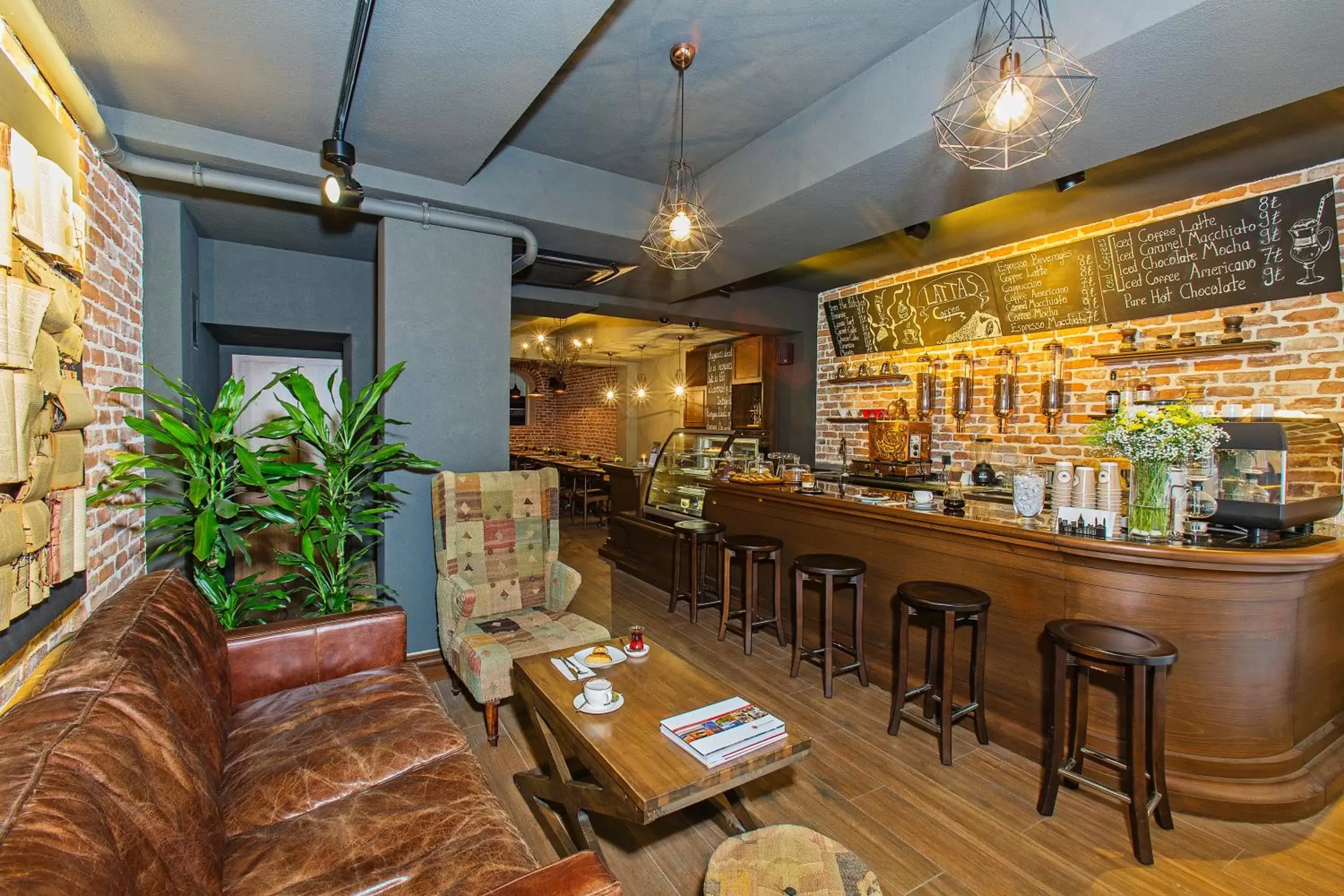 Restaurant/places to eat, Lounge/Bar in Meroddi Galata Mansion