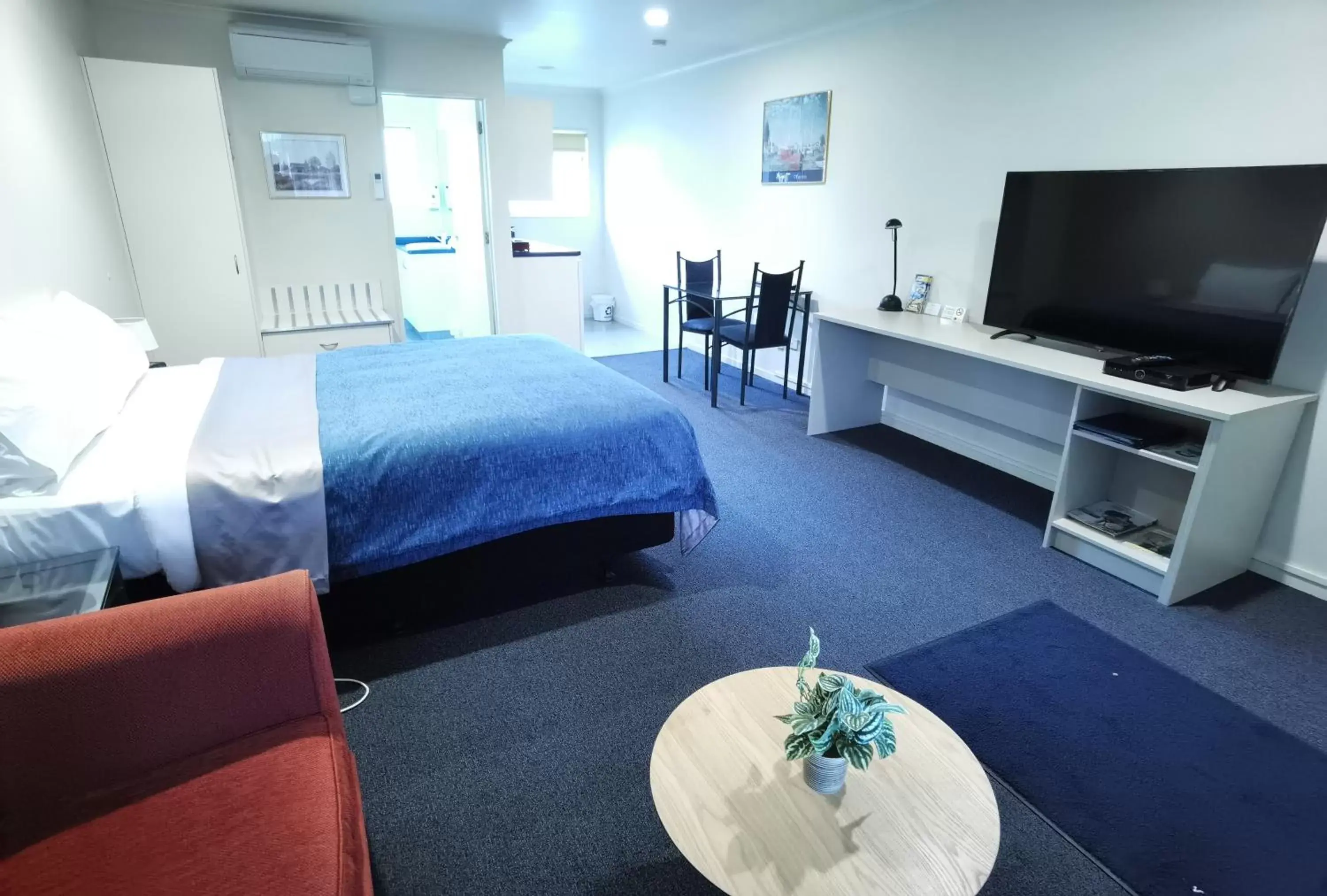 Bed in Harringtons Motor Lodge Bed in Harringtons Motor Lodge