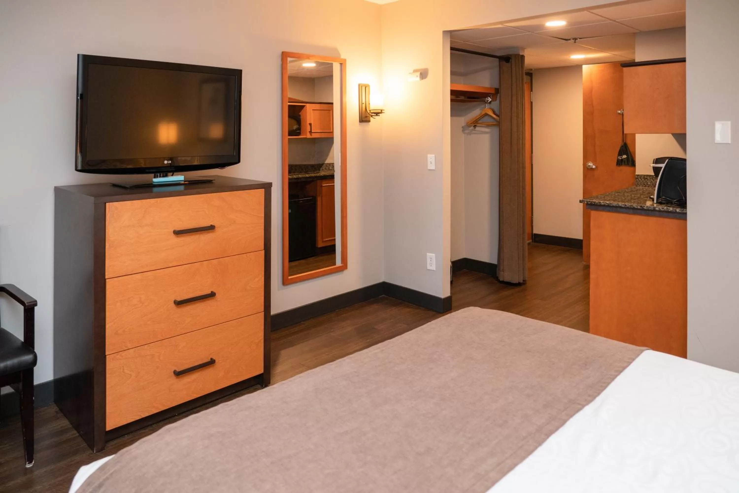 TV and multimedia, Bed in Pocaterra Inn & Waterslide