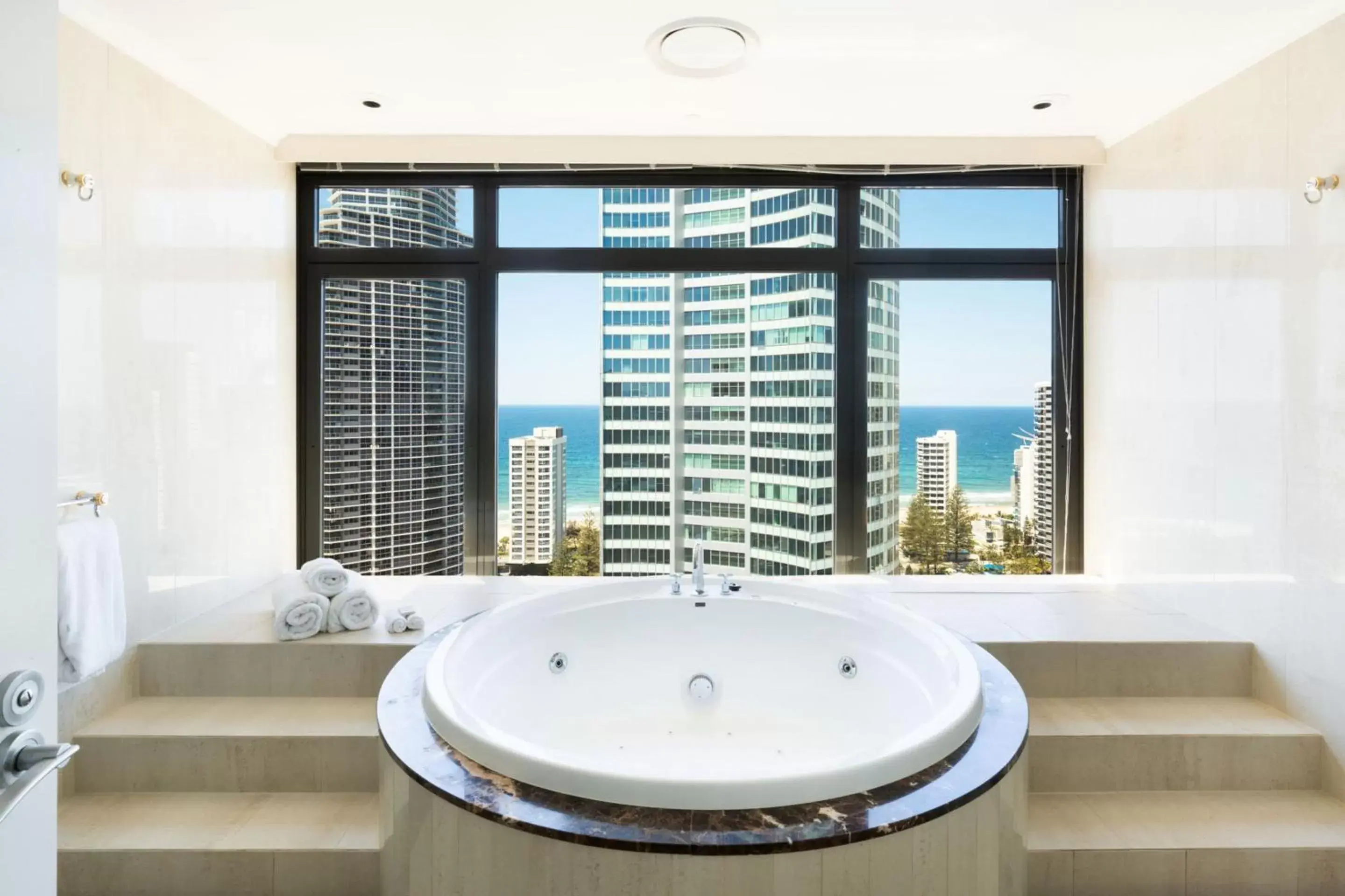 Photo of the whole room, Bathroom in voco Gold Coast, an IHG Hotel