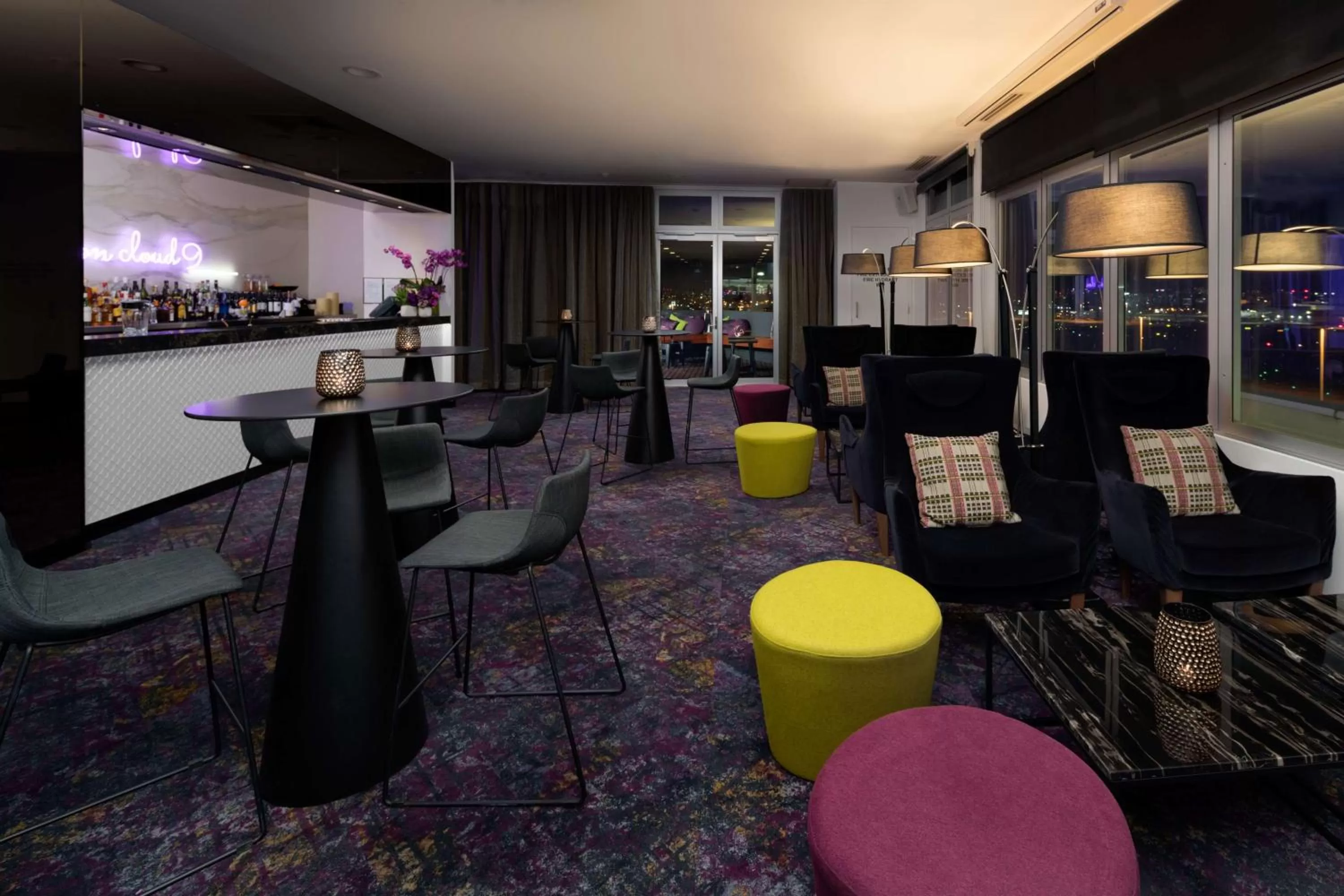 Lounge or bar in Rydges Sydney Airport Hotel
