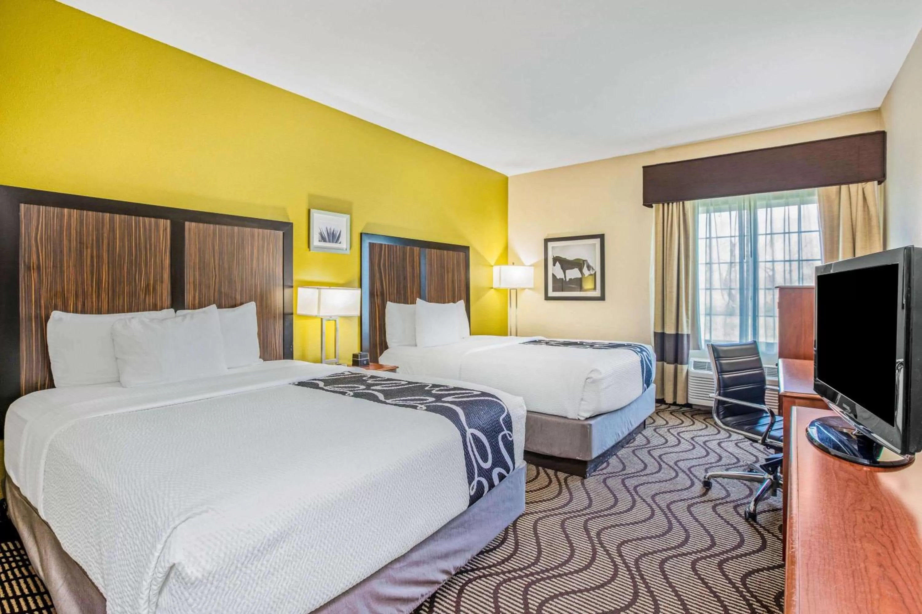 Photo of the whole room in La Quinta by Wyndham Corpus Christi Northwest