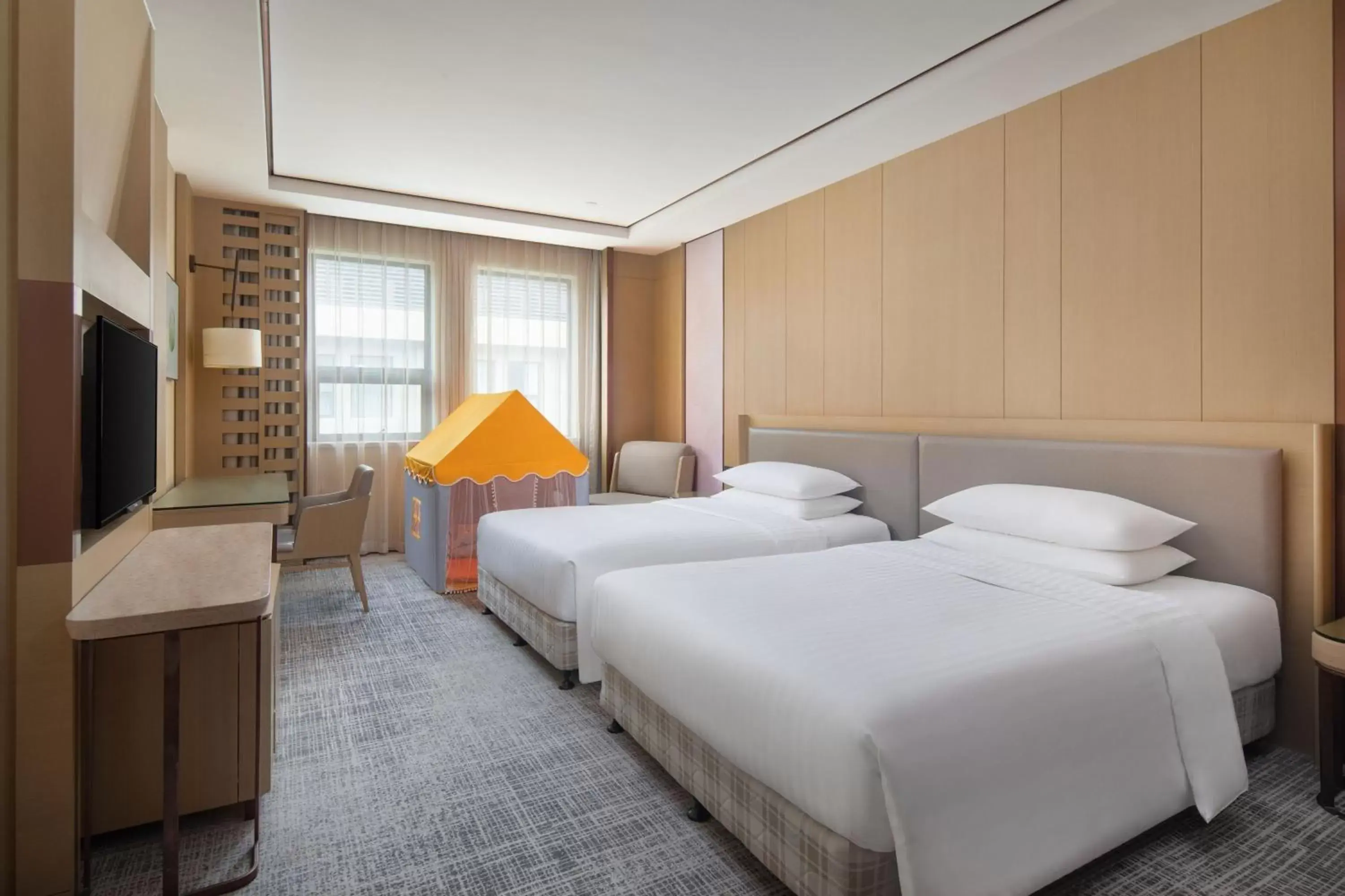 Photo of the whole room, Bed in Courtyard by Marriott Shanghai International Tourism and Resorts Zone