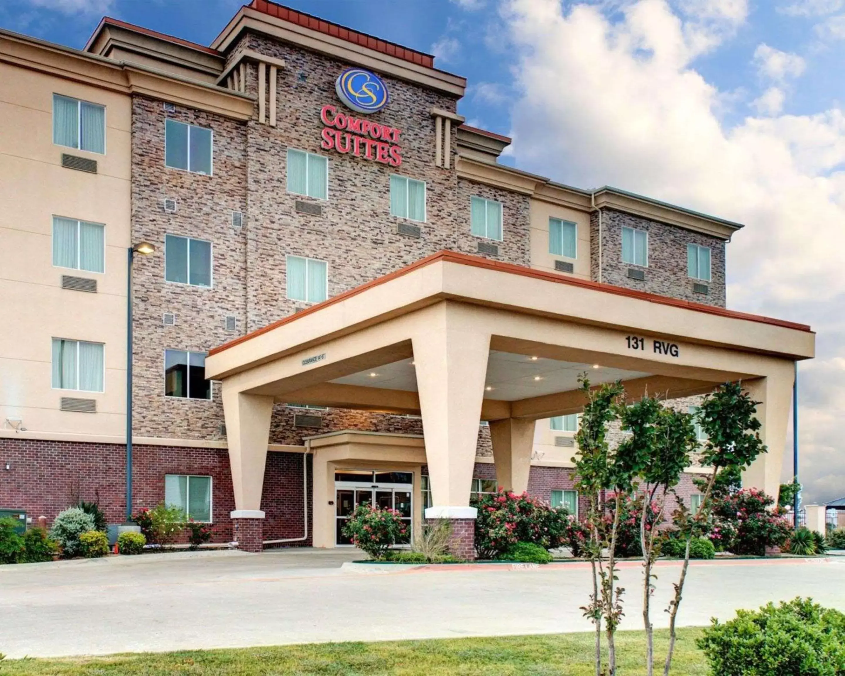 Property Building in Comfort Suites Waxahachie