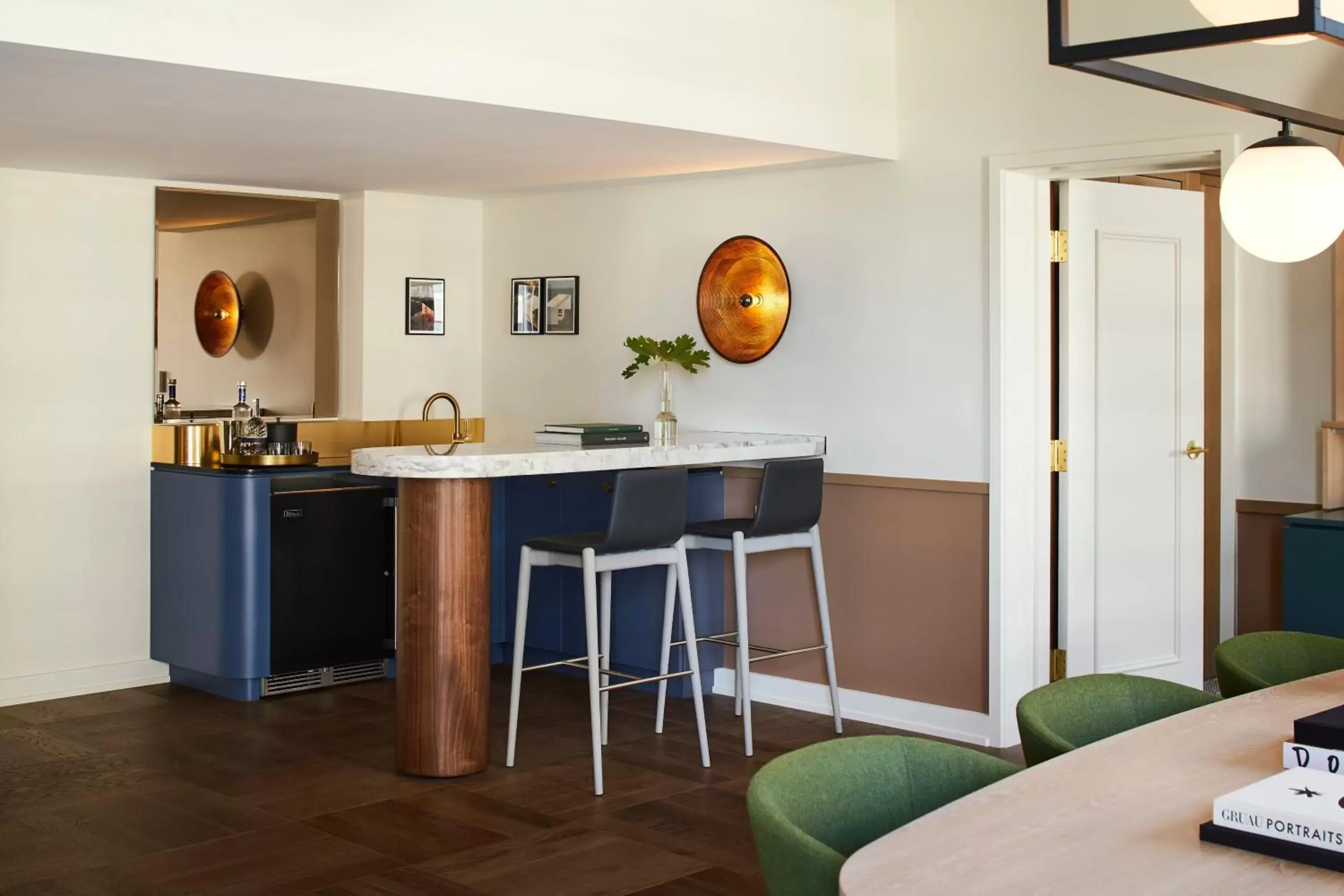 Photo of the whole room, Kitchen/Kitchenette in Kimpton Saint George Hotel, an IHG Hotel