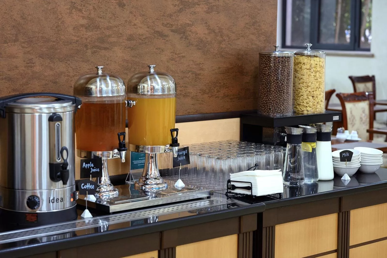 Restaurant/places to eat in Royal Plaza by Stellar Hotels, Yerevan