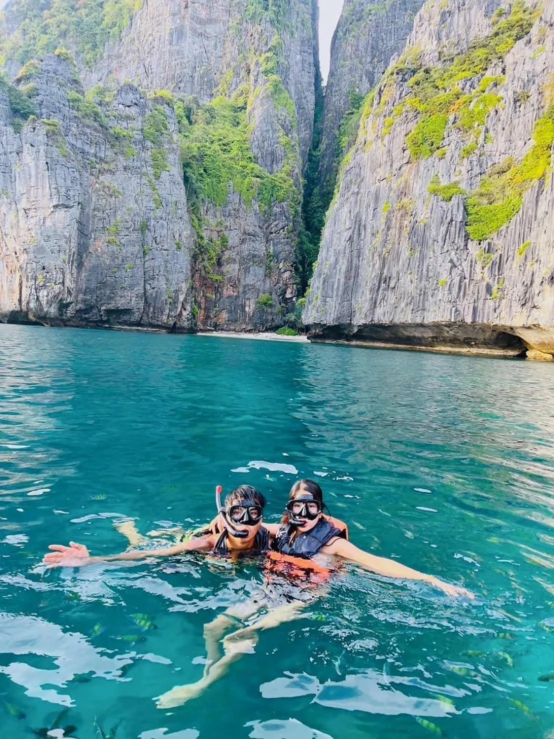 Diving in Siray House