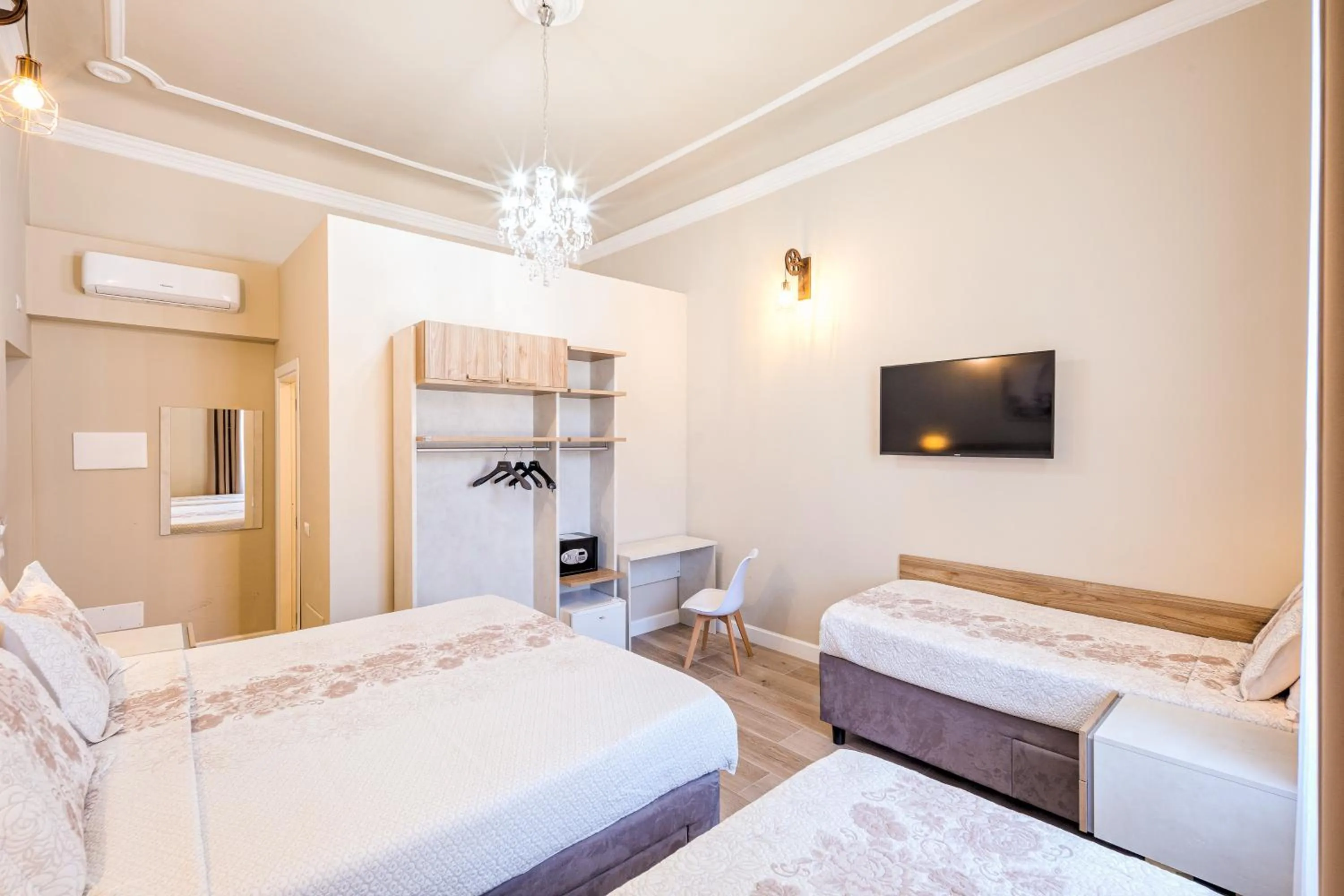 Bedroom, Bed in Hotel Bijou Roof Terrace