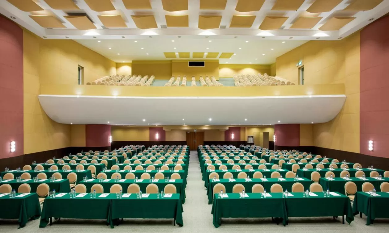 Business facilities in Hotel St. Ellis