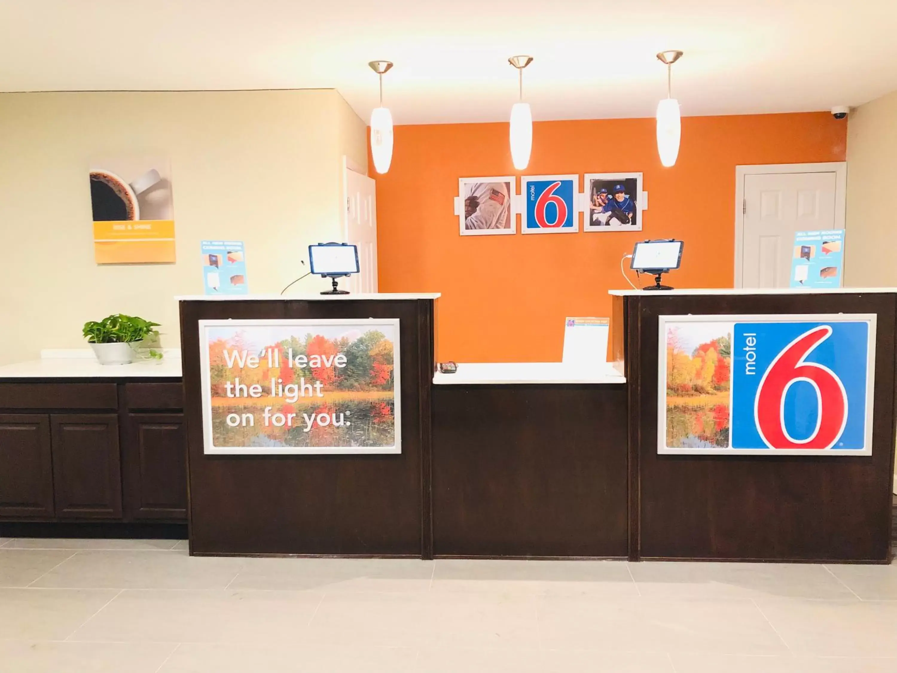 Property logo or sign, Lobby/Reception in Motel 6-Falls Church, VA - Arlington Boulevard