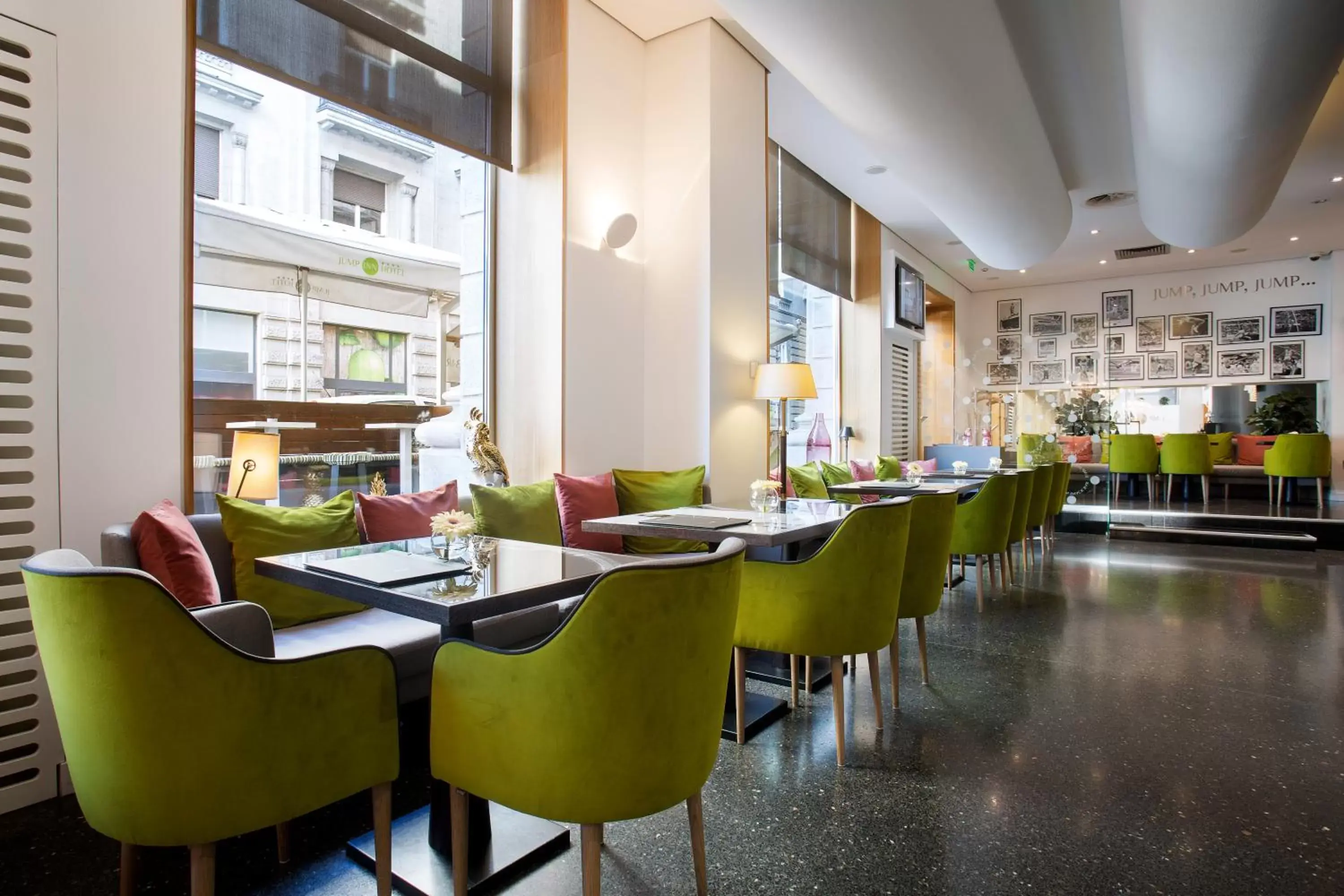 Restaurant/Places to Eat in Jump INN Hotel Belgrade