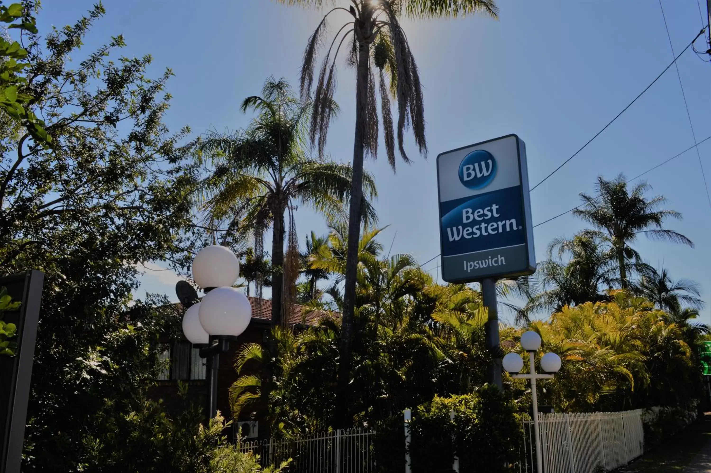 Property building, Property Logo/Sign in Best Western Ipswich