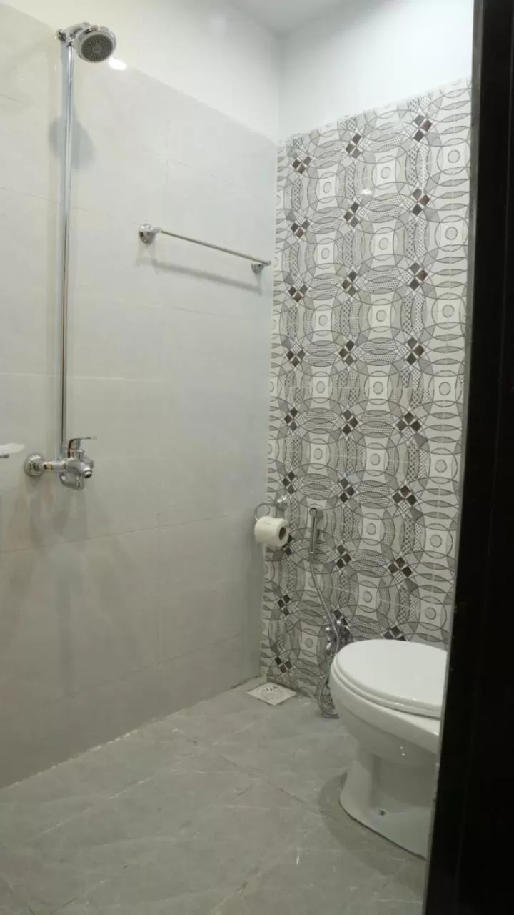Bathroom in HOTEL DE SMART Multan