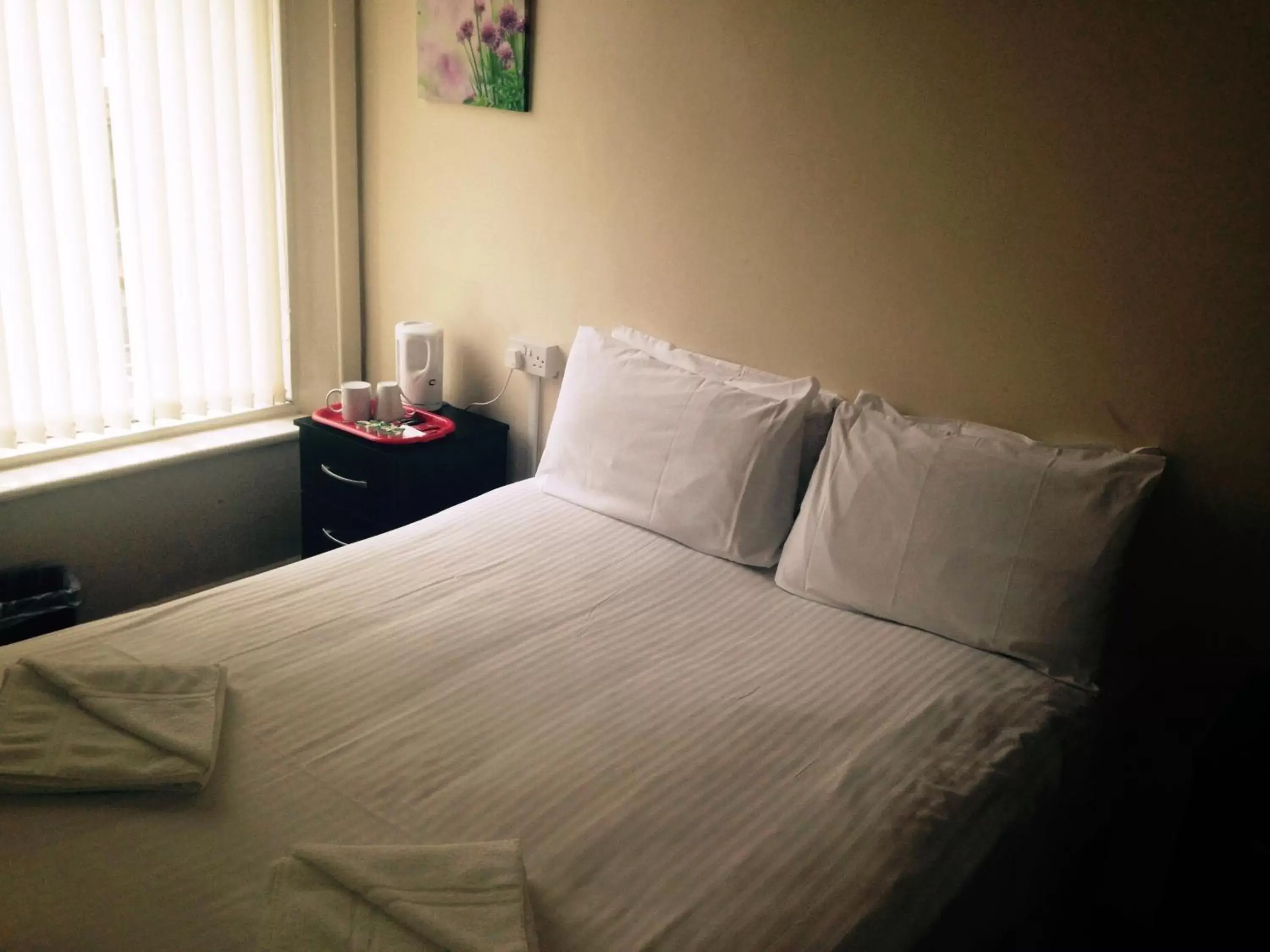 Bedroom, Bed in Peek-a-Booze - Budget Hotel - Adults Only