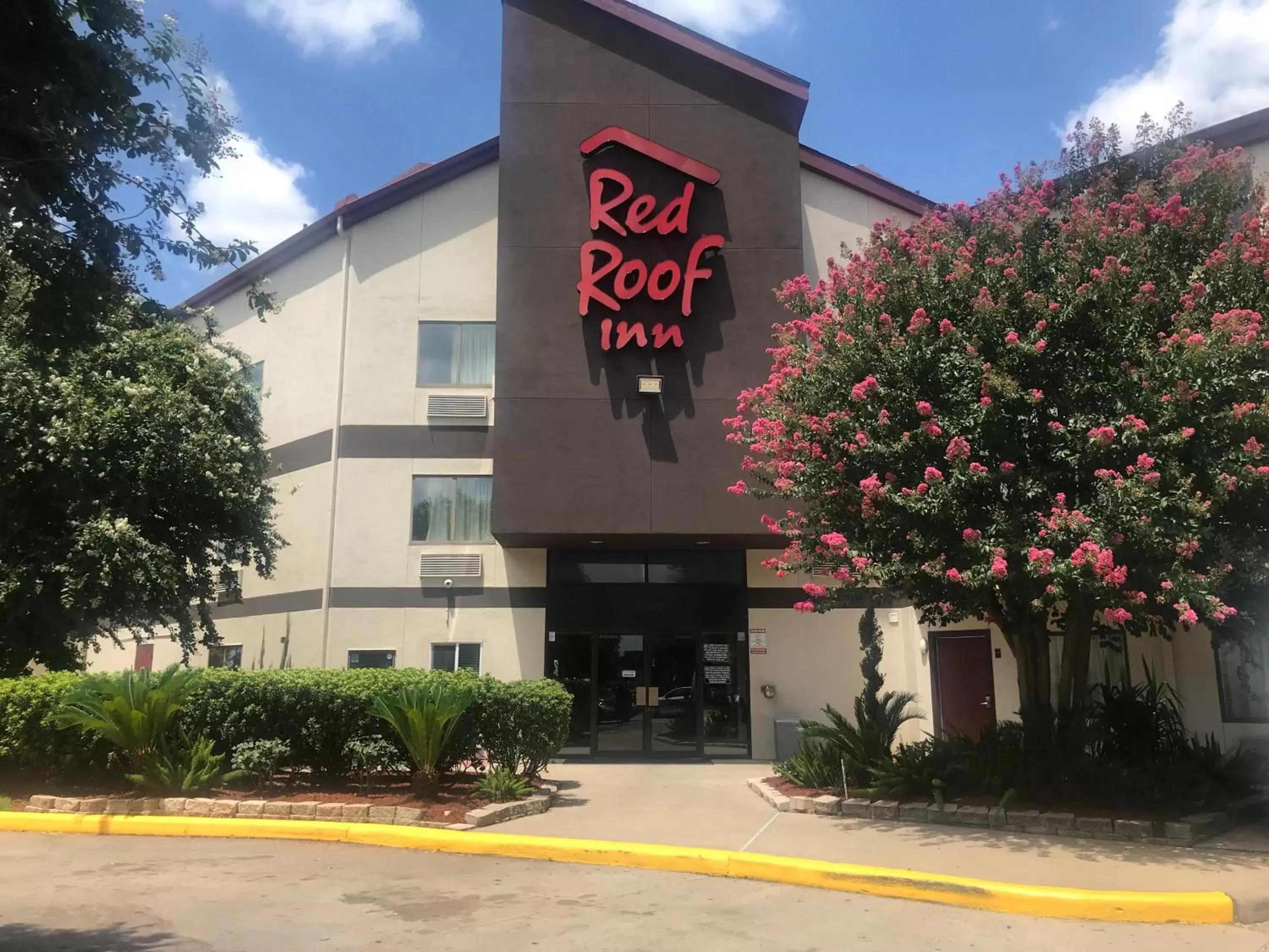 Property building in Red Roof Inn Houston Brookhollow