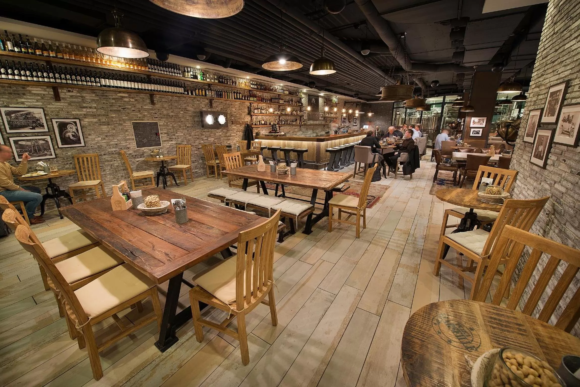 Restaurant/places to eat in LOFT Hotel Bratislava