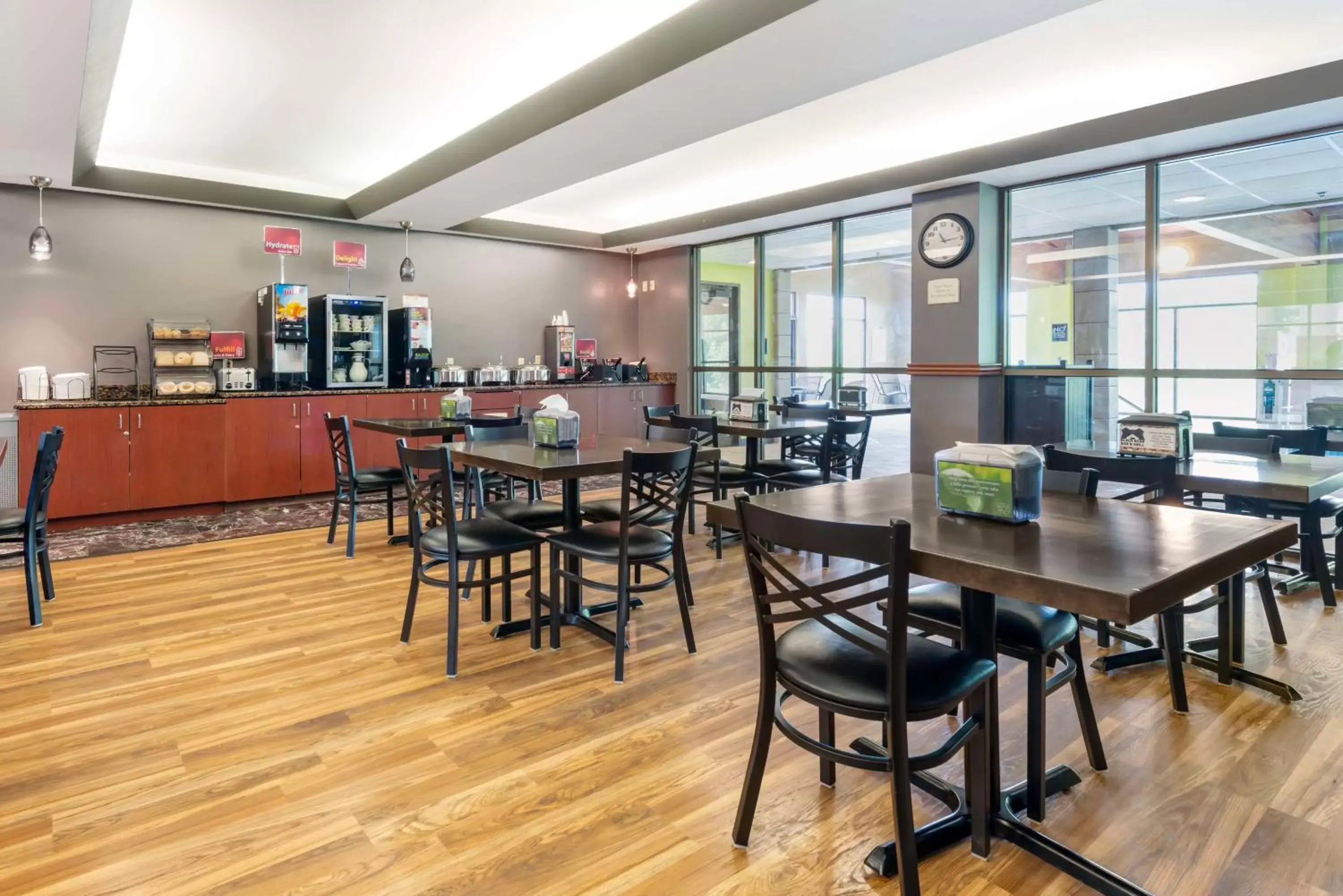 Breakfast, Restaurant/Places to Eat in Best Western Plus Eau Claire Conference Center
