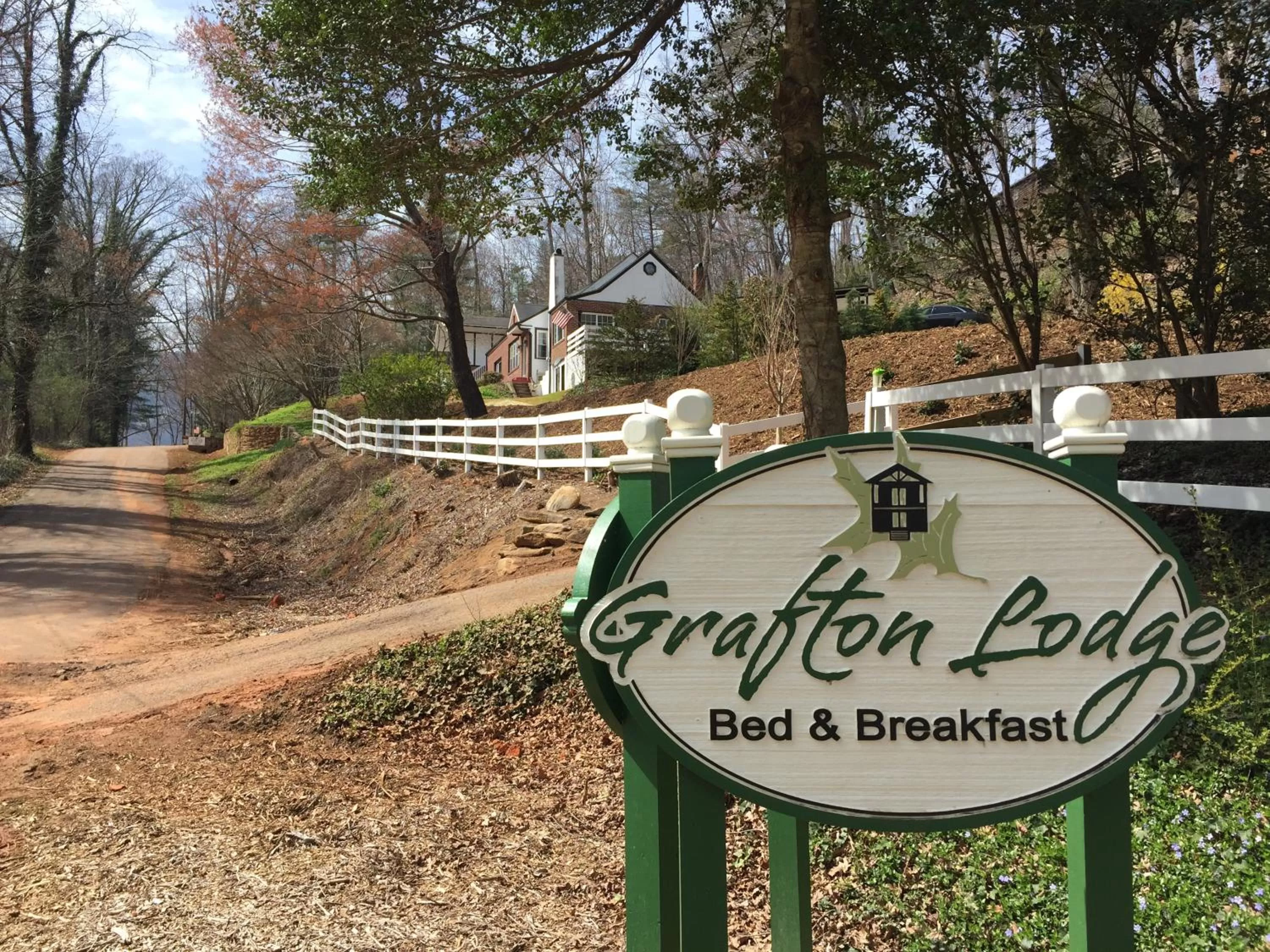 Property logo or sign in Grafton Lodge