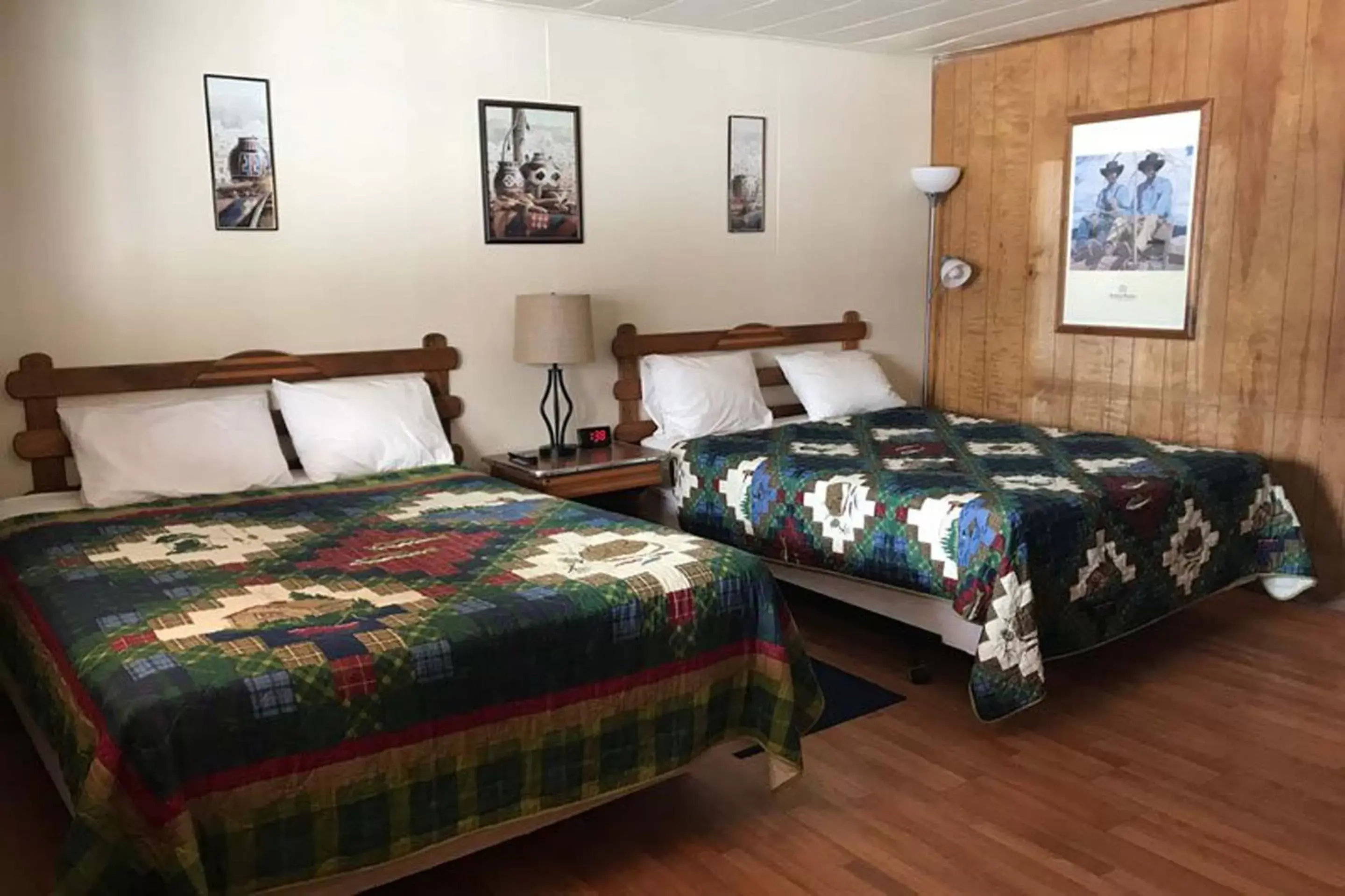 Bed in Elkhorn Lodge