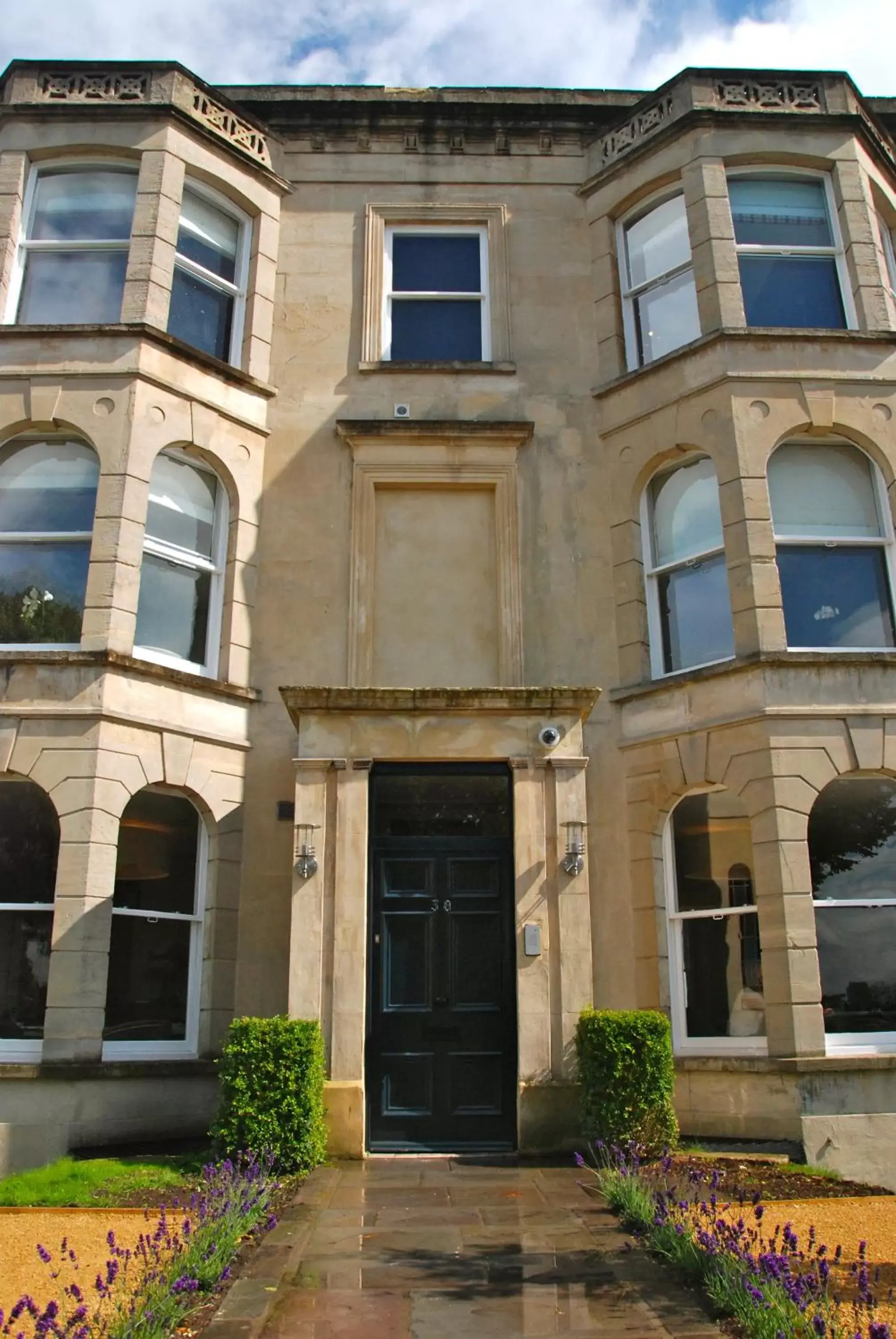 Facade/entrance, Property Building in Number 38 Clifton