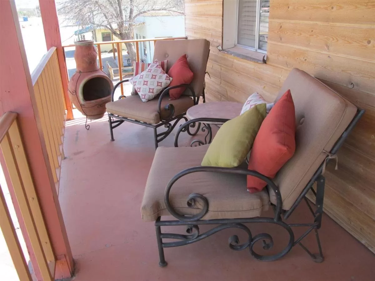 Seating Area in Stage Stop Inn