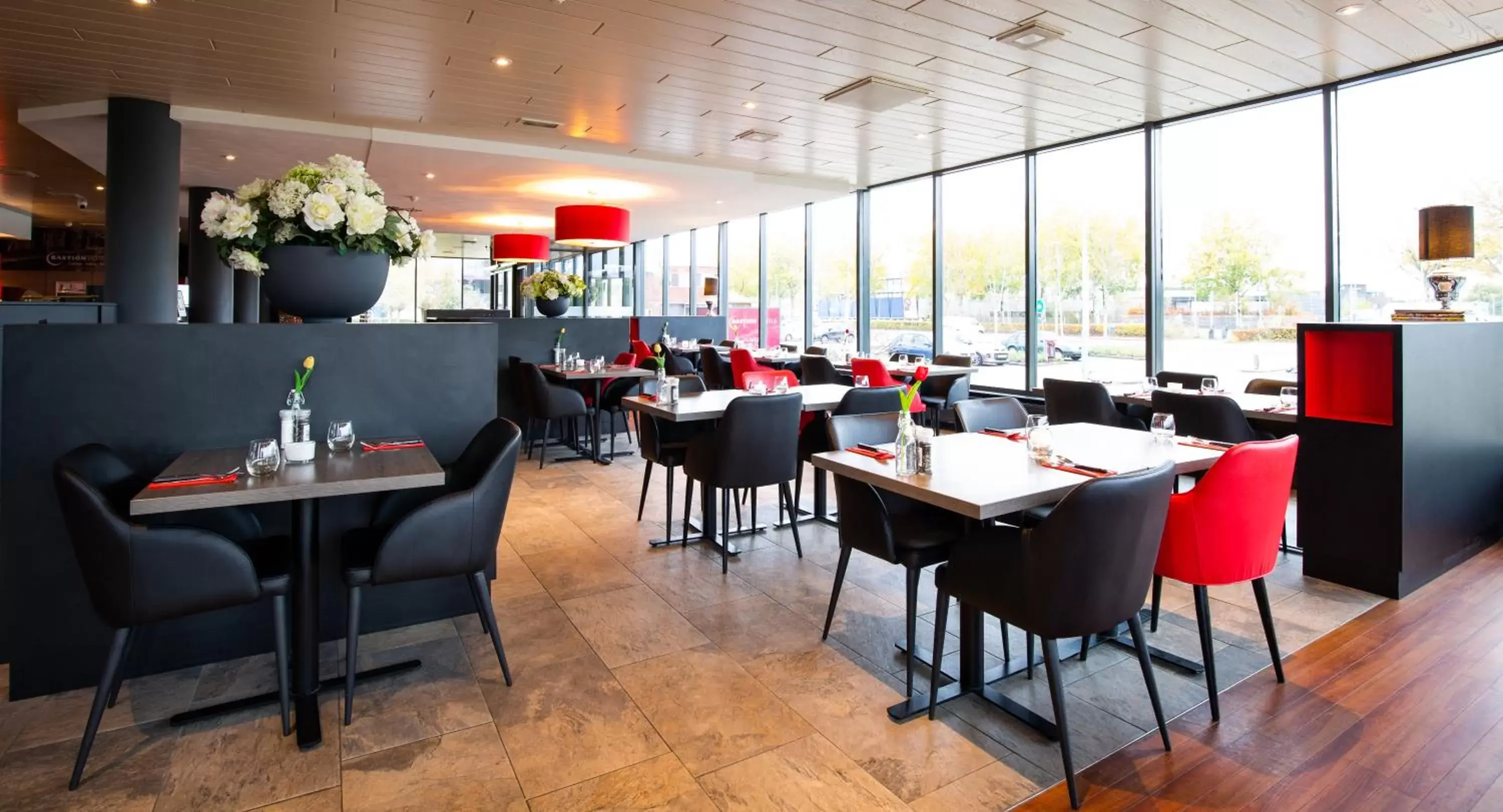 Restaurant/Places to Eat in Bastion Hotel Almere