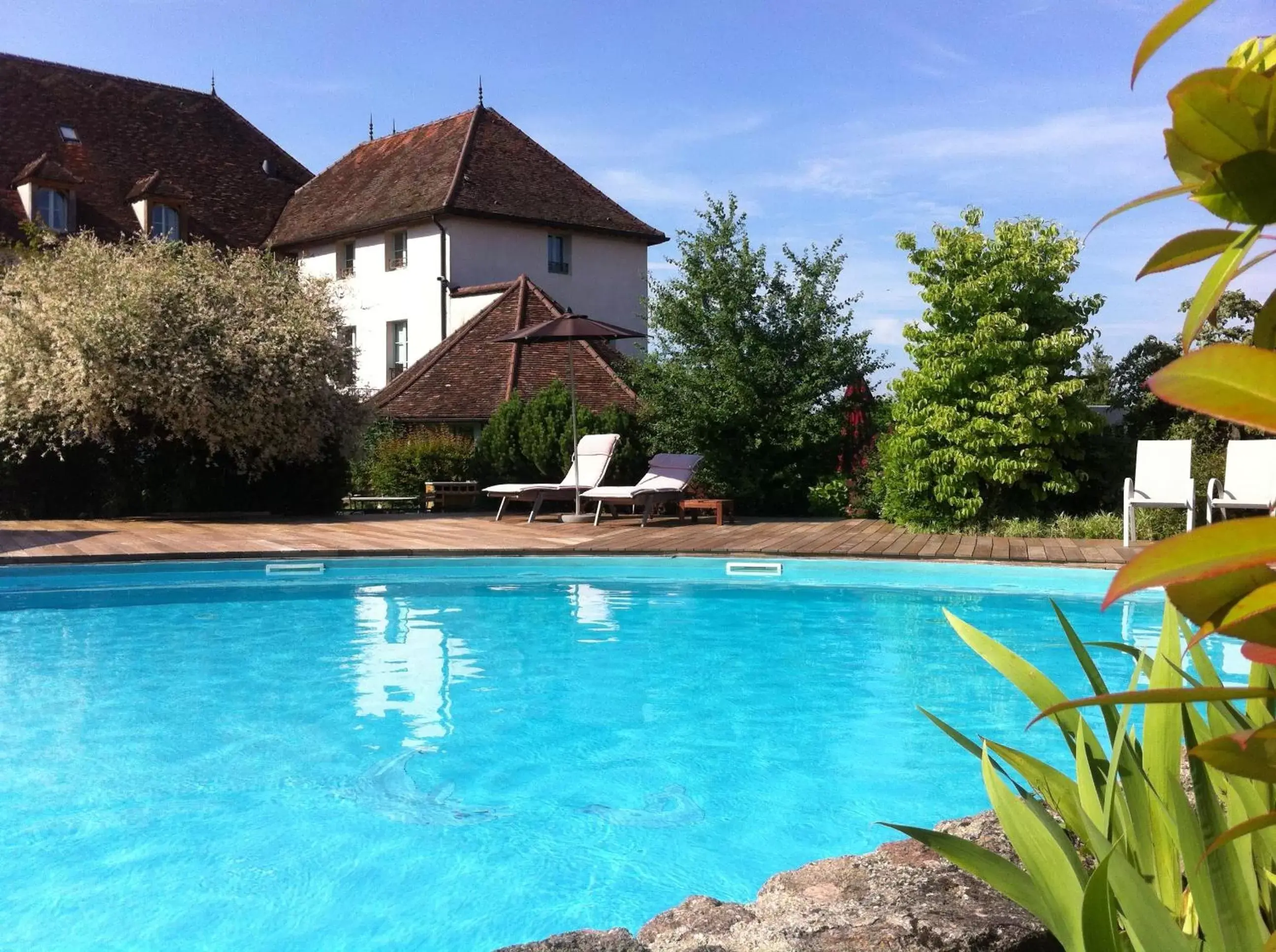 Swimming Pool in Hostellerie de la Tour d'Auxois