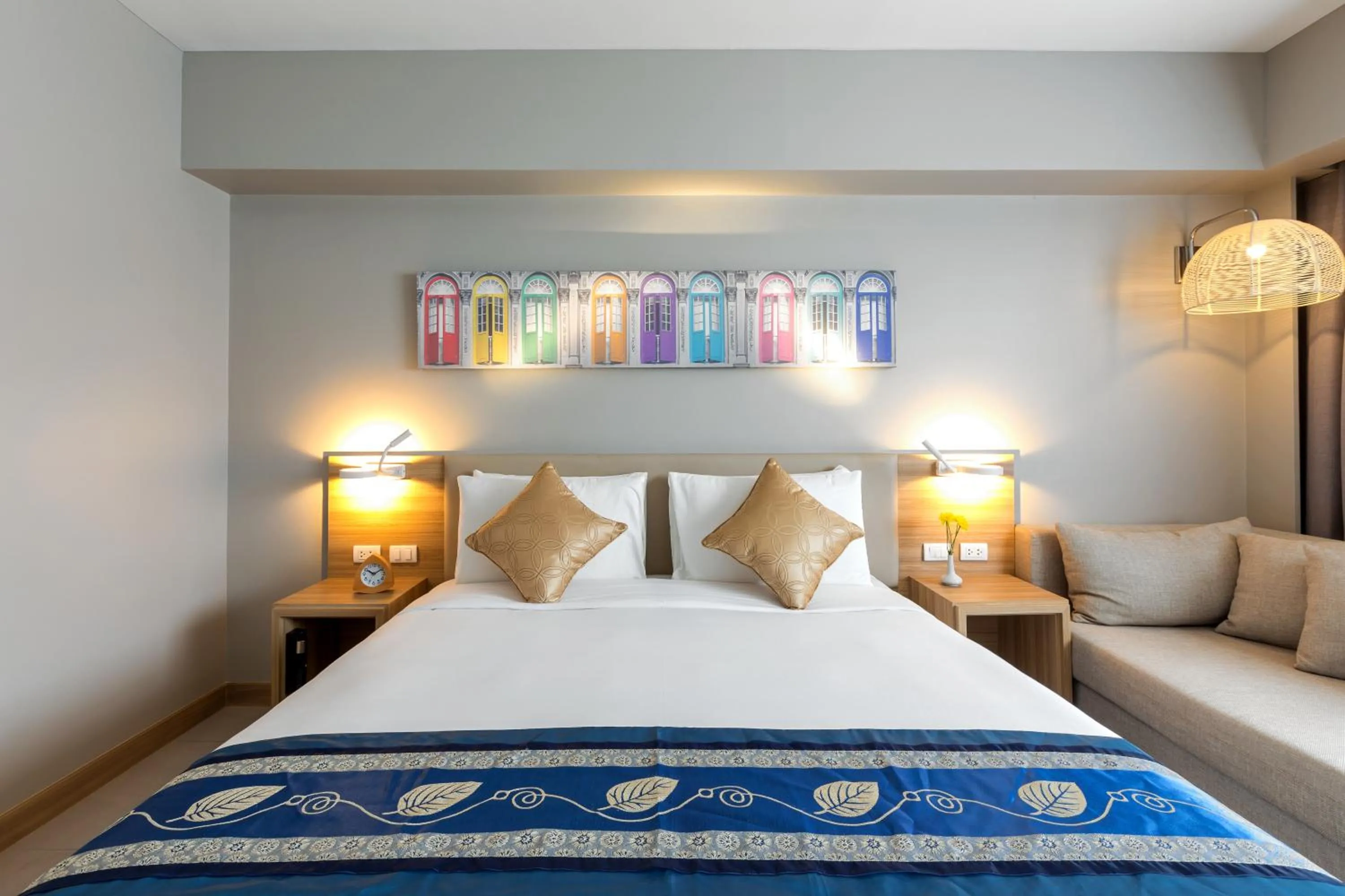 Deluxe King Room in Mercure Phuket Patong Journeyhub