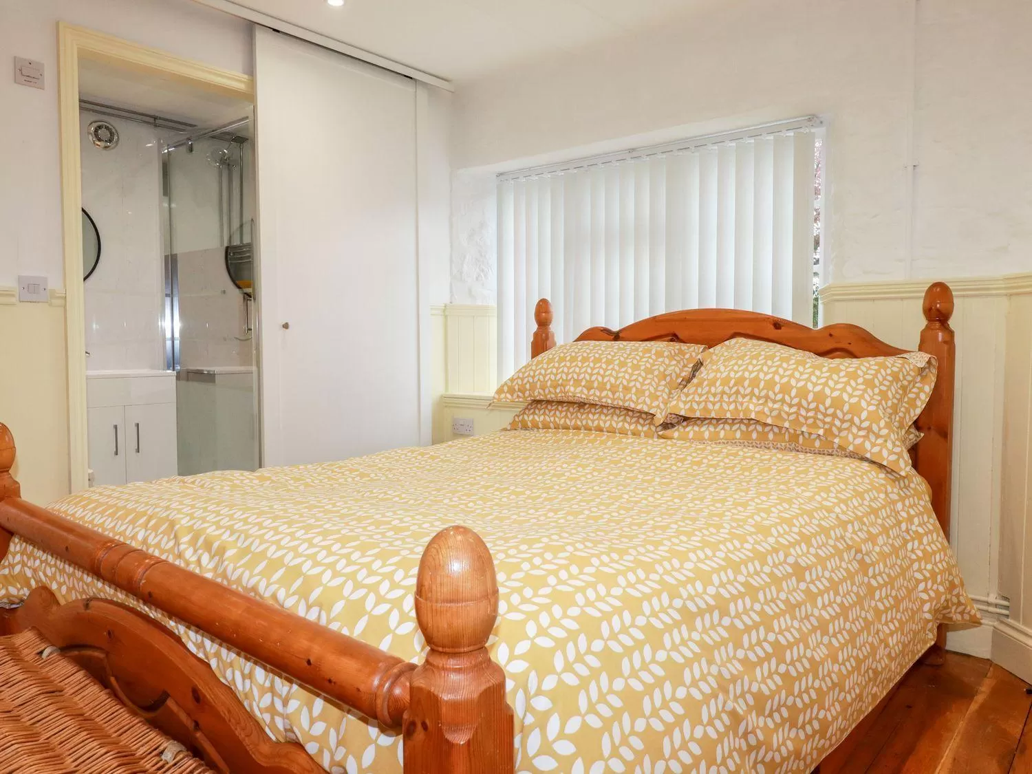 Bed in Carew Lodge & Loft