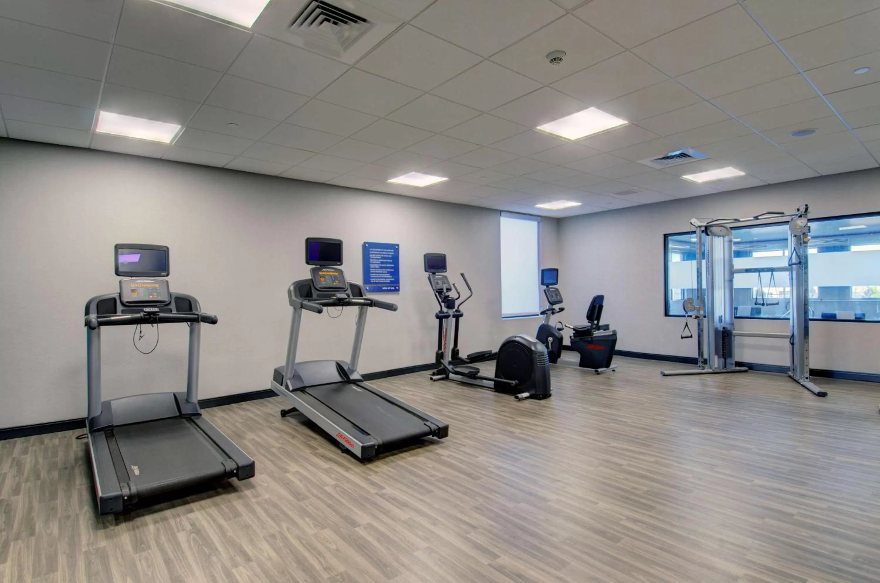 Fitness centre/facilities in Hampton Inn & Suites Portland West