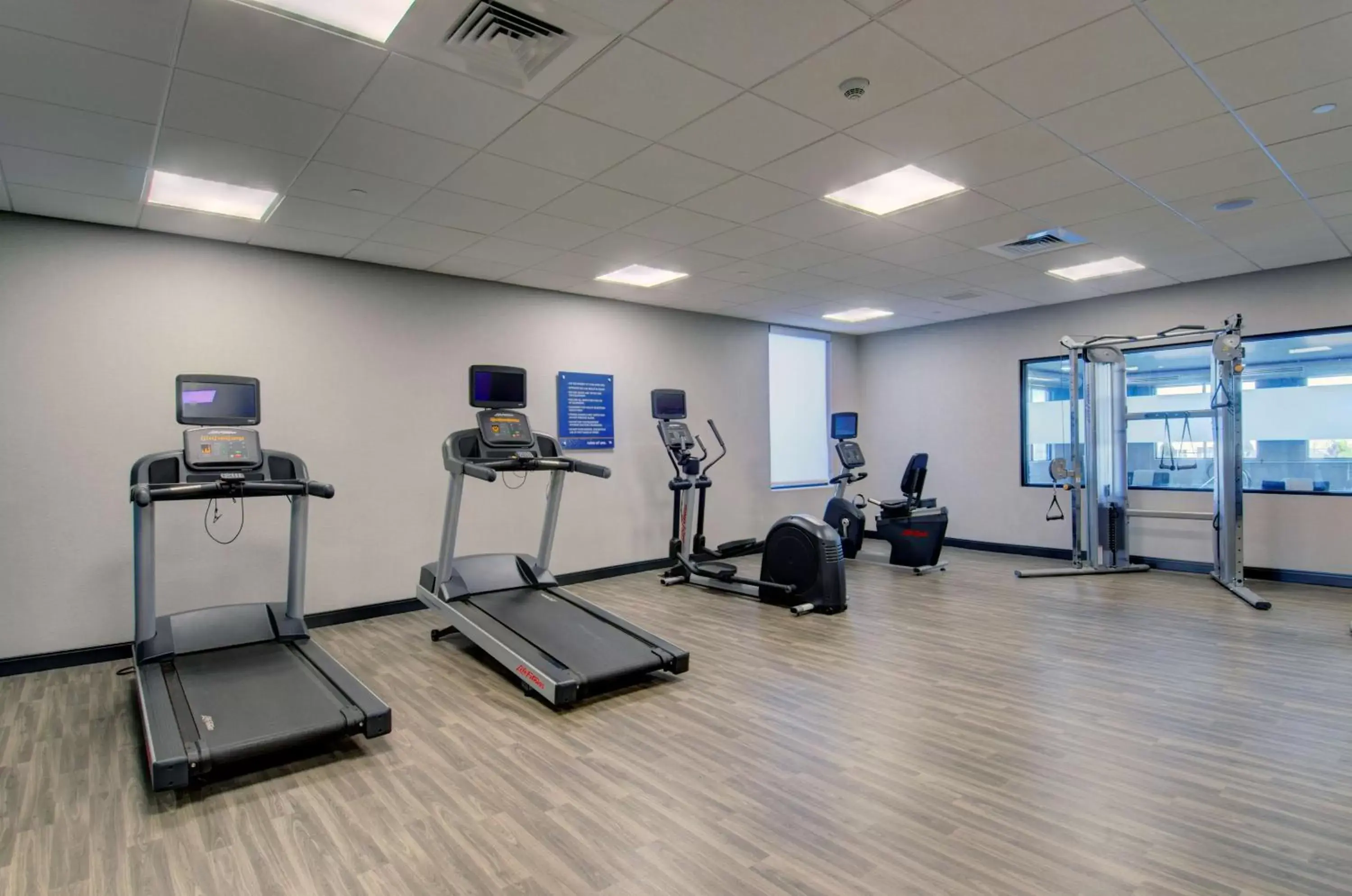 Fitness centre/facilities, Fitness Center/Facilities in Hampton Inn & Suites Portland West