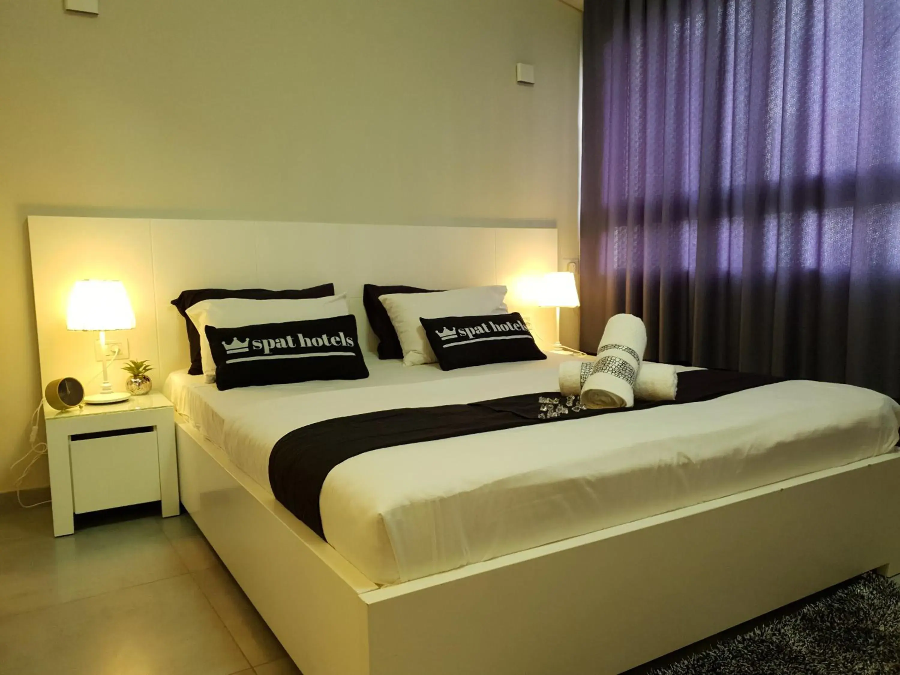 Bedroom, Bed in Spat Hotel Ashdod