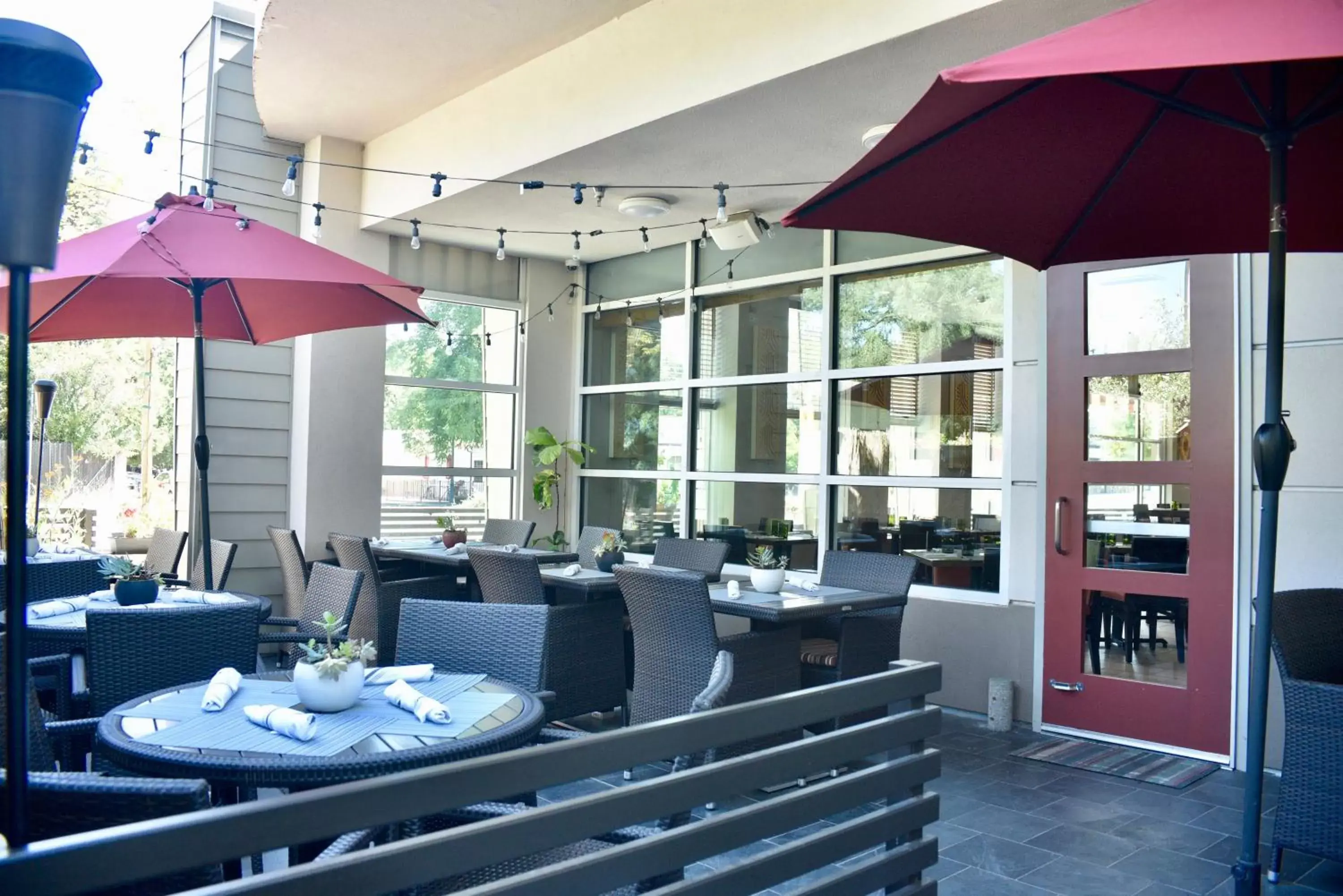 Restaurant/Places to Eat in Holiday Inn Windsor - Wine Country, an IHG Hotel